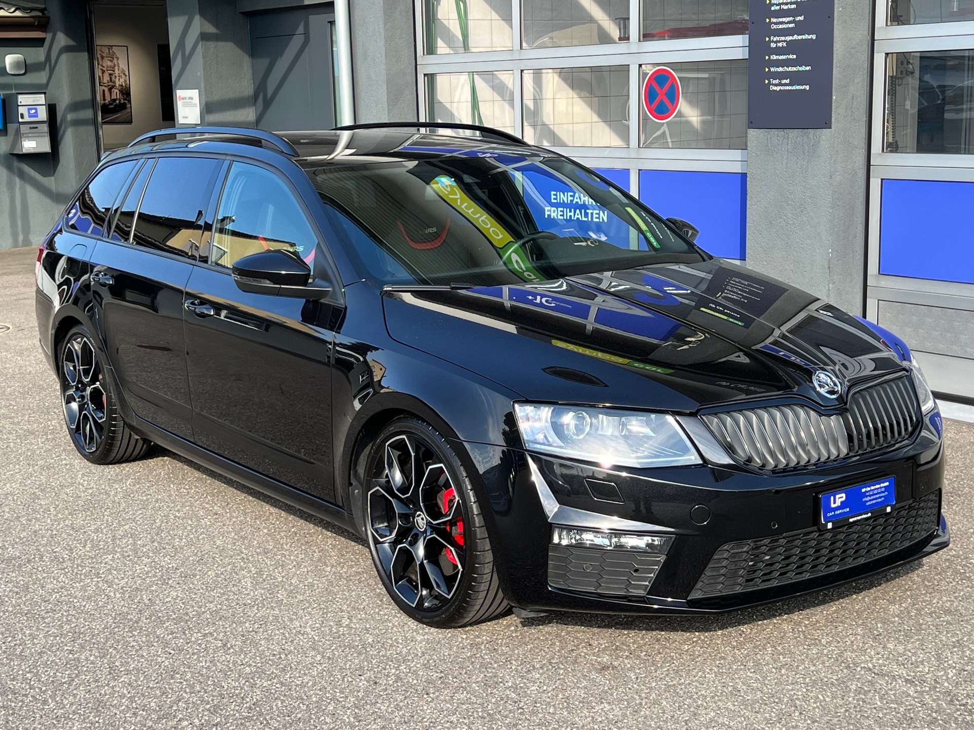 SKODA Octavia Combi 2.0 TSI RS230 DSG-image-2
