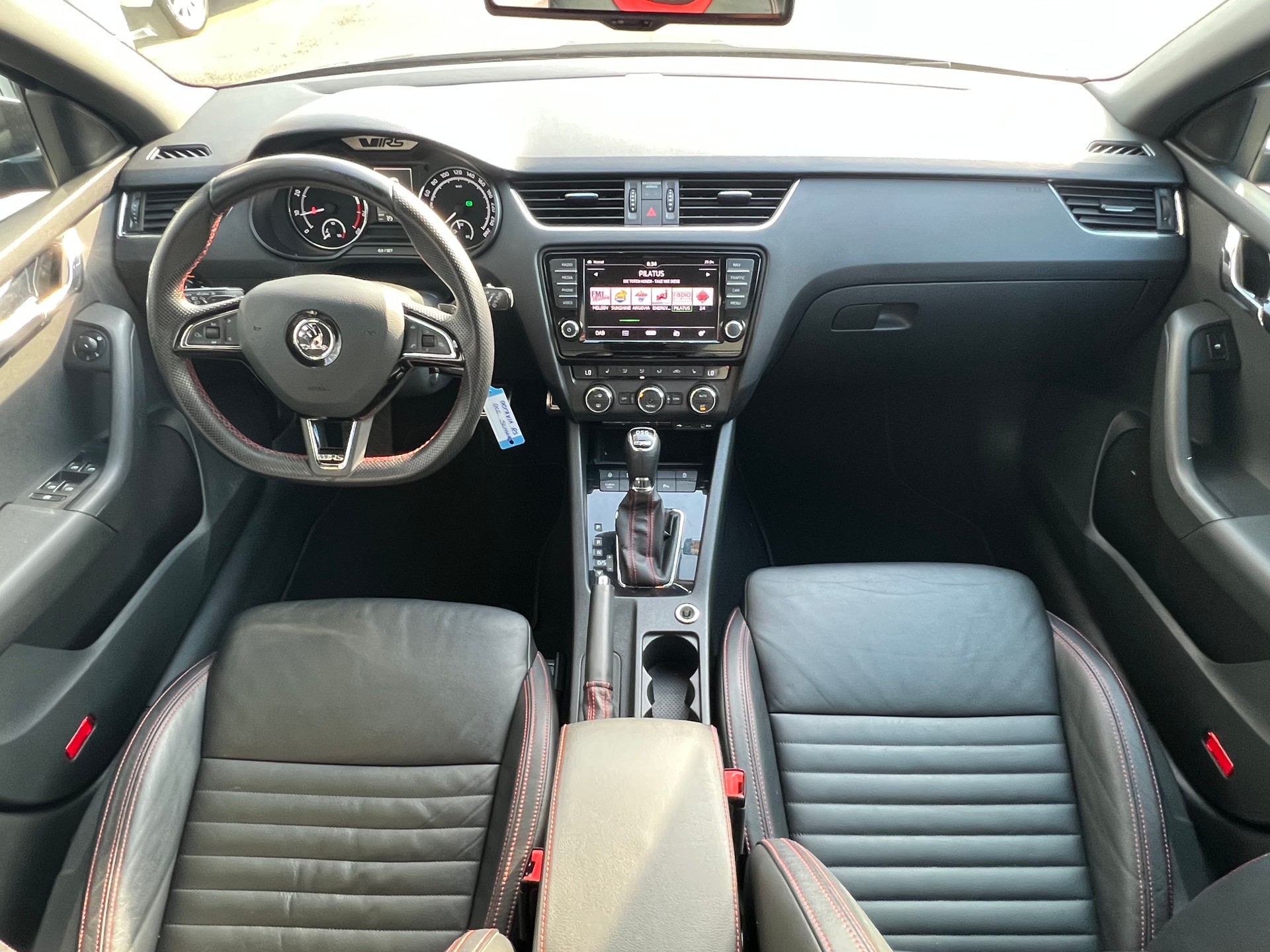 SKODA Octavia Combi 2.0 TSI RS230 DSG-image-7
