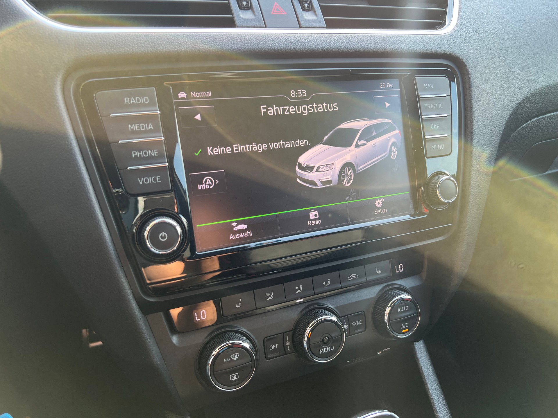 SKODA Octavia Combi 2.0 TSI RS230 DSG-image-17