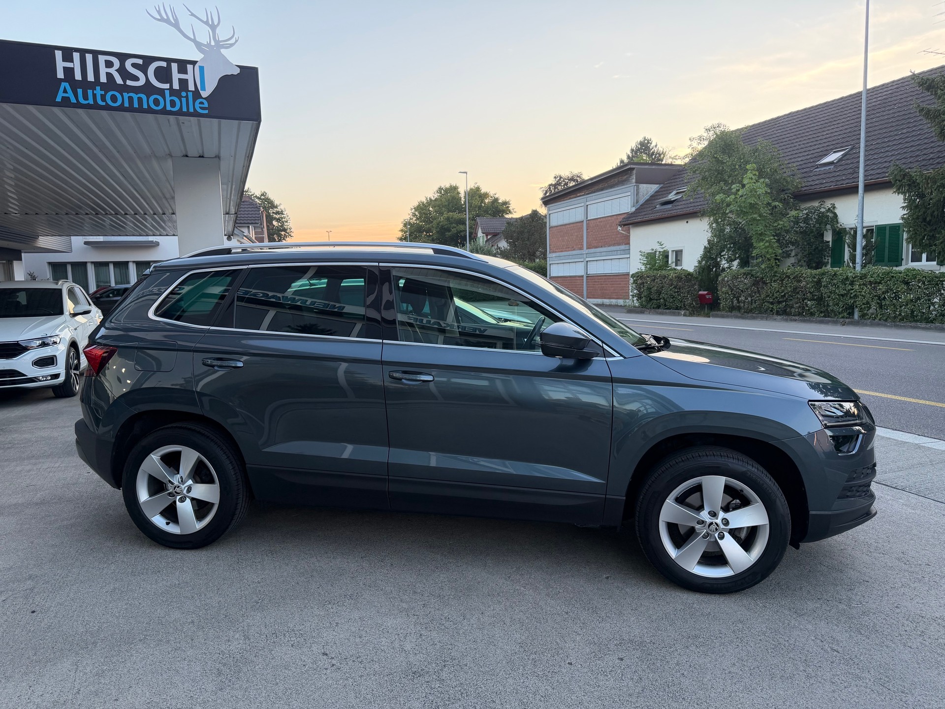 SKODA Karoq 1.5 TSI ACT Style DSG-image-1
