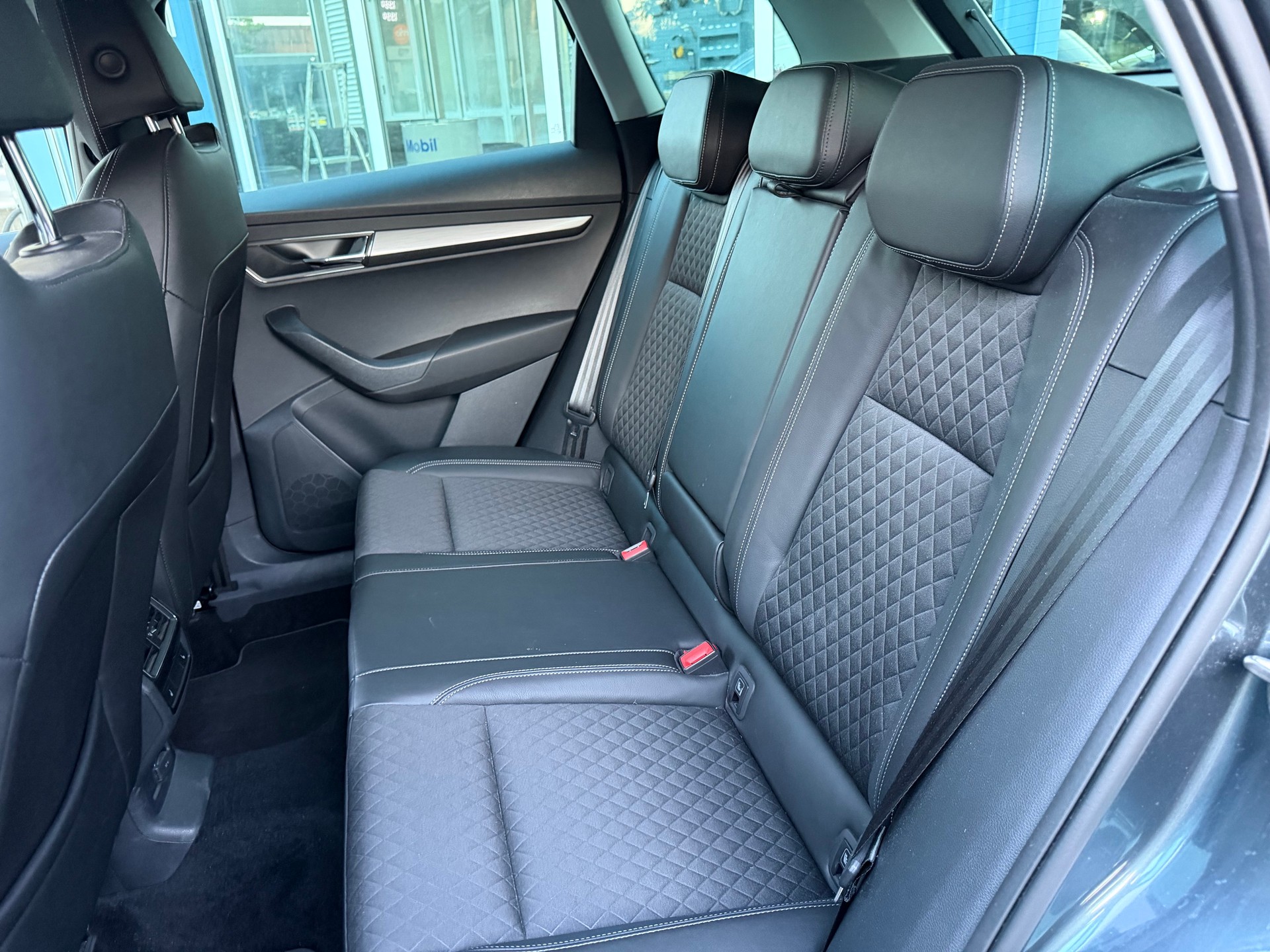 SKODA Karoq 1.5 TSI ACT Style DSG-image-8