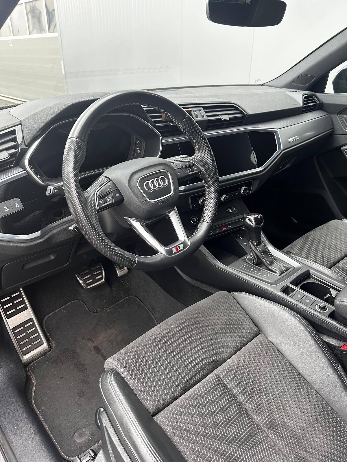 AUDI 1.5 35 TFSI S line Attraction S-Tronic-image-4