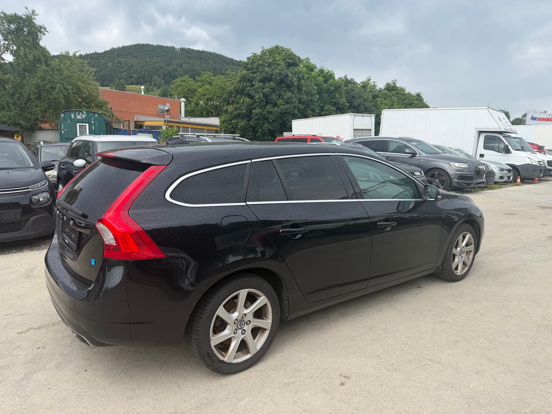 VOLVO V60 D5 AWD Summum Geartronic-image-1
