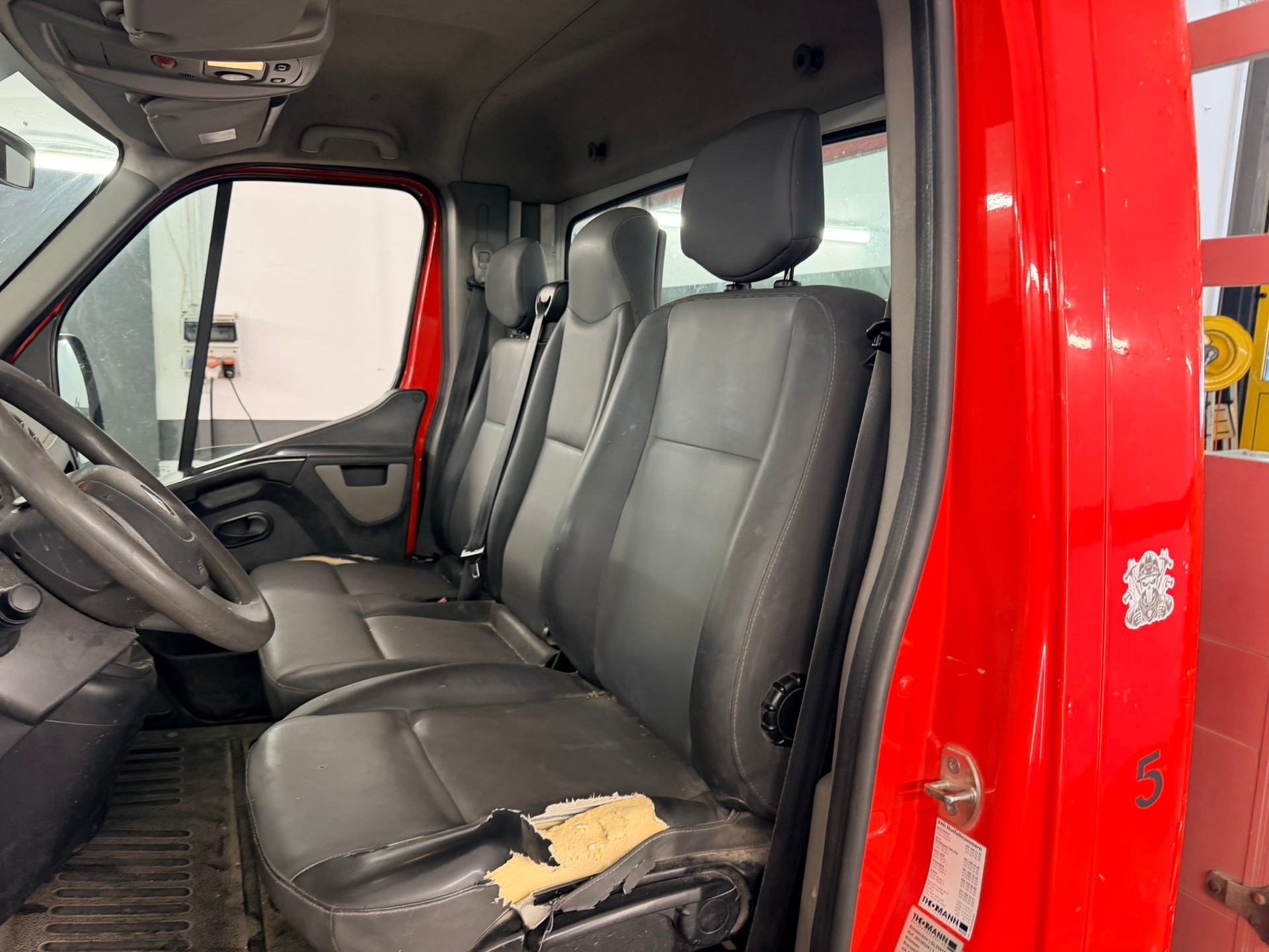 RENAULT Master T35 ENERGY 2.3dCi 135 L2-image-5