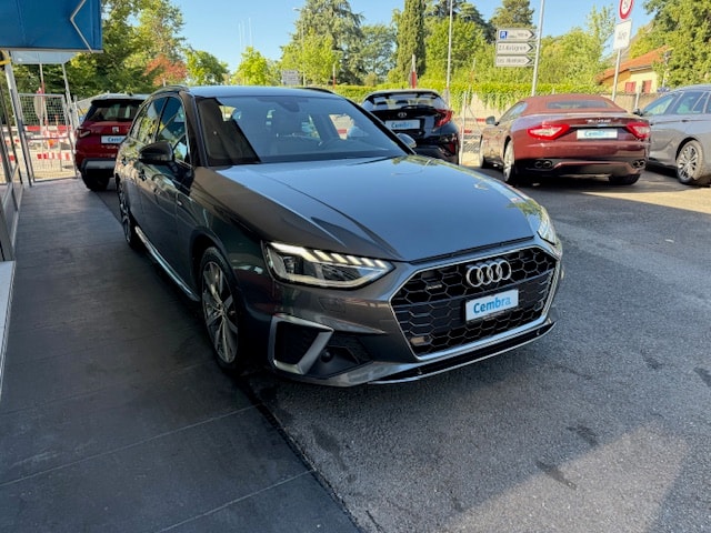 AUDI A4 Avant 40 TDI S line quattro S-tronic-image-1