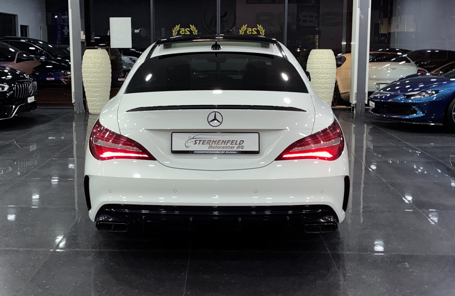 MERCEDES-BENZ CLA 45 AMG 4Matic Speedshift-image-5