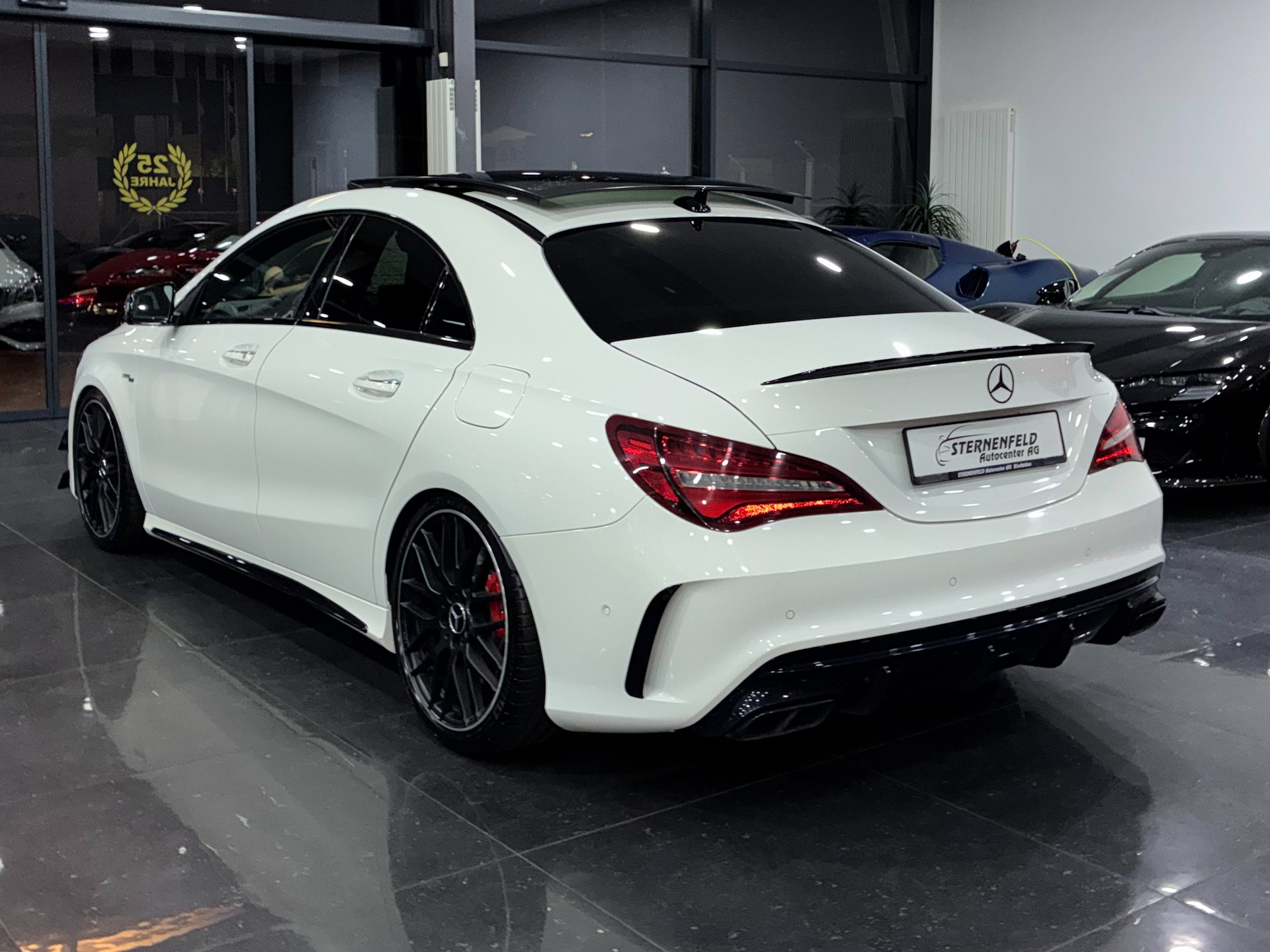 MERCEDES-BENZ CLA 45 AMG 4Matic Speedshift-image-4