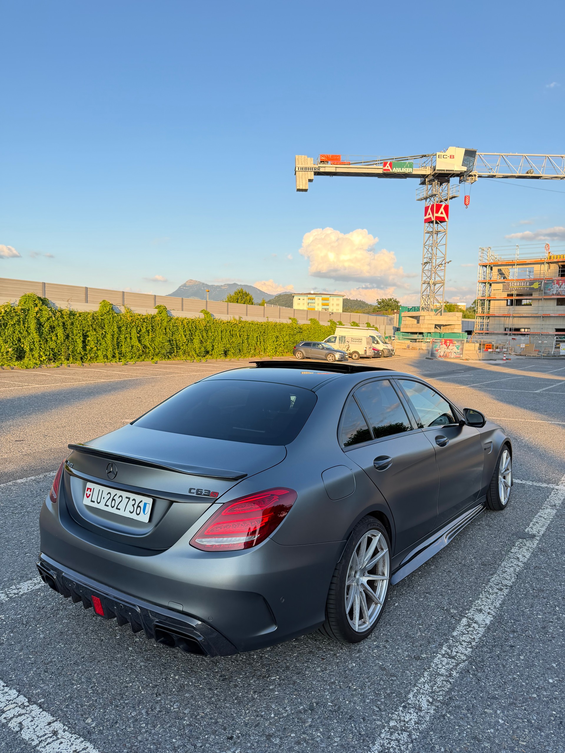 MERCEDES-BENZ C 63 AMG-image-1