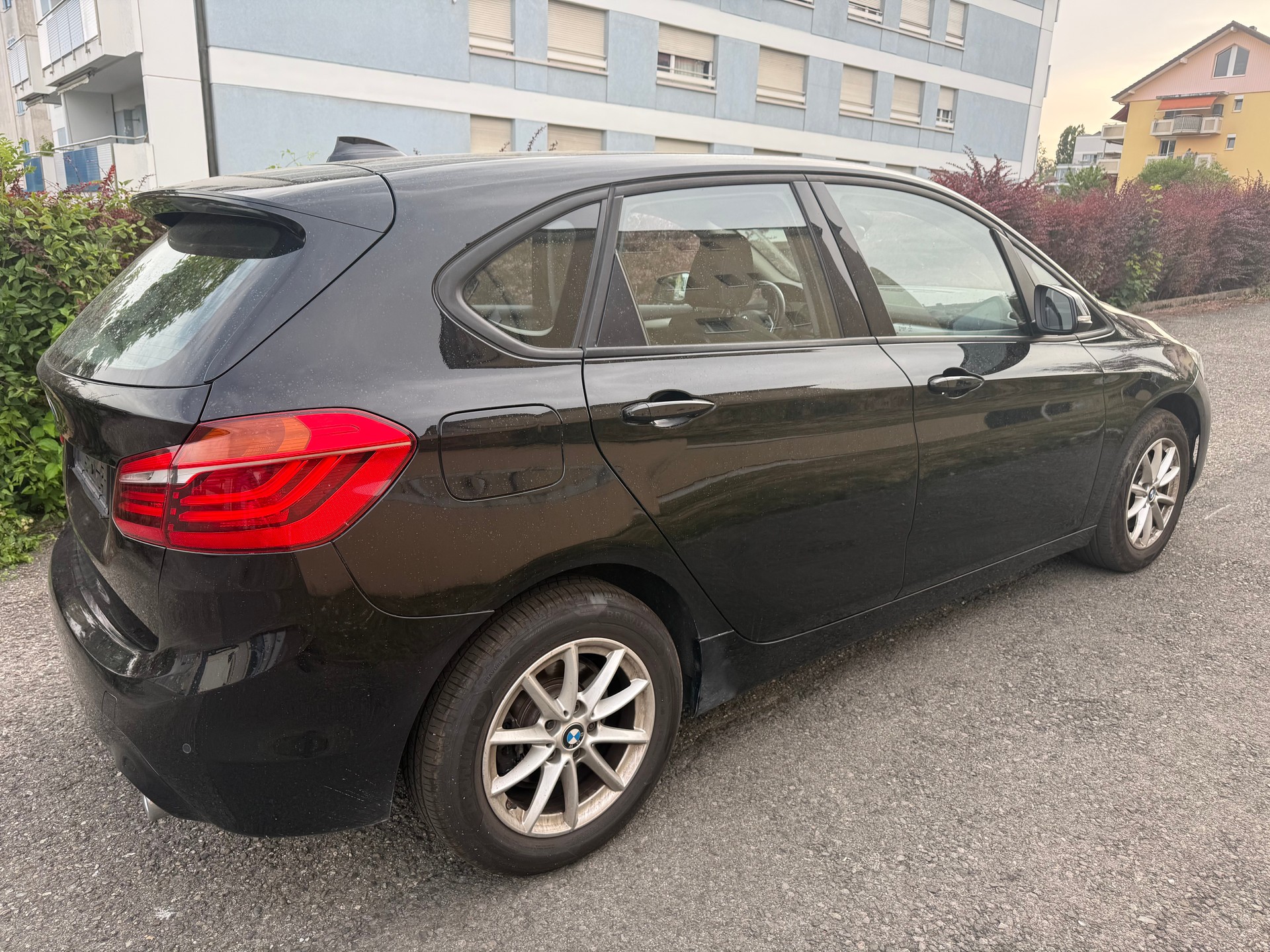 BMW 218d xDrive Active Tourer Swiss Advantage Sport-image-4