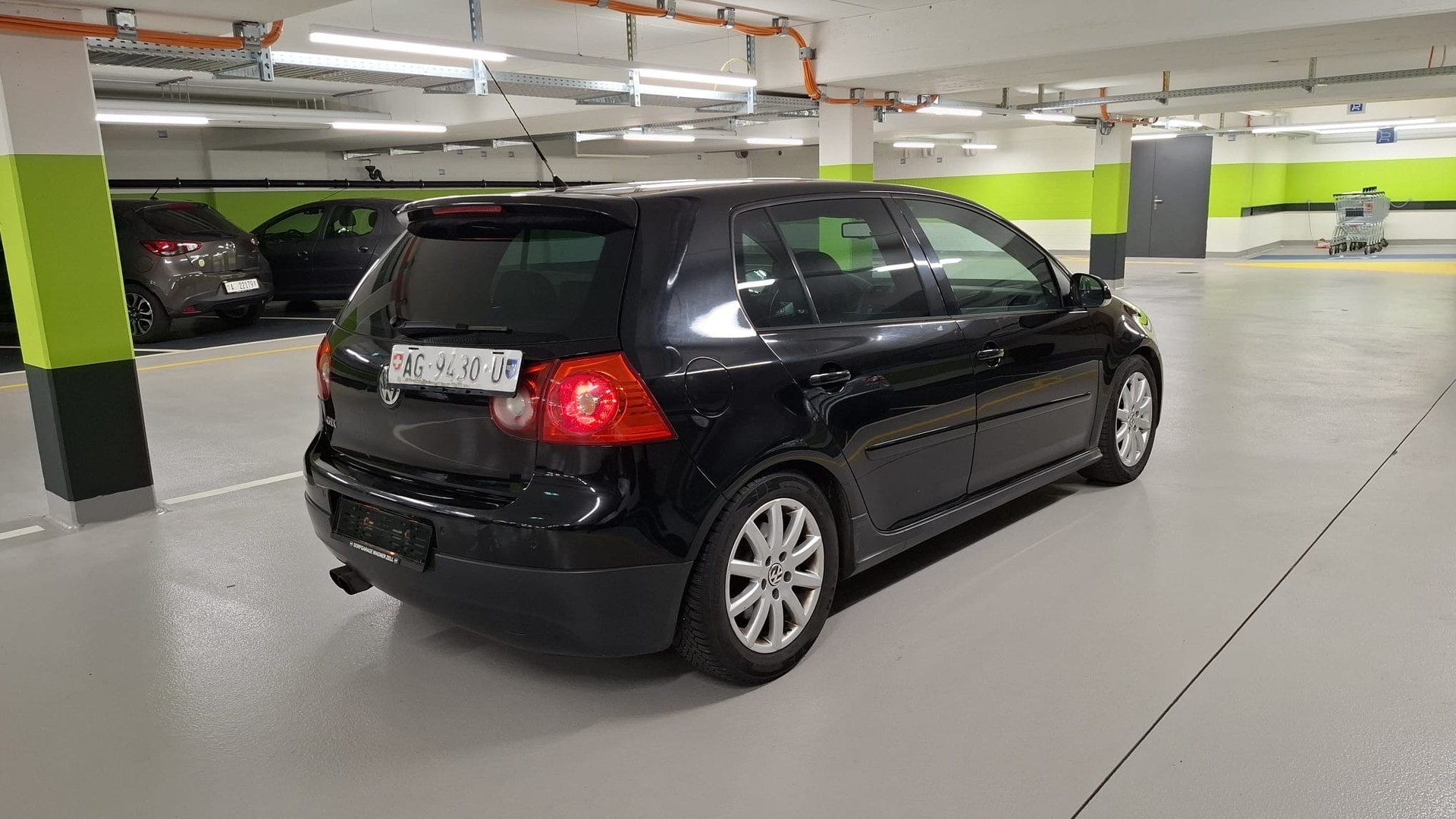 VW Golf 2.0 TFSI GTI-image-3