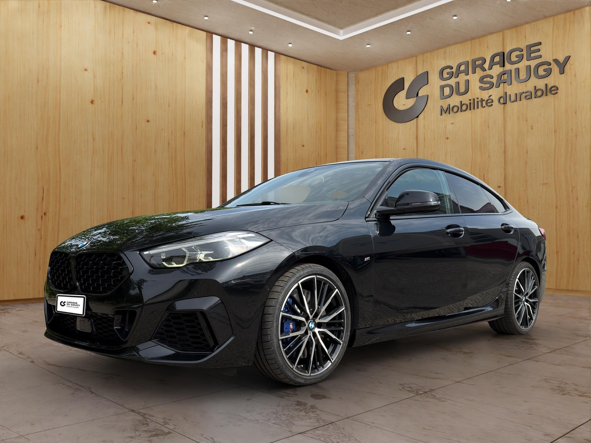 BMW M235i xDrive Gran Coupé-image-0