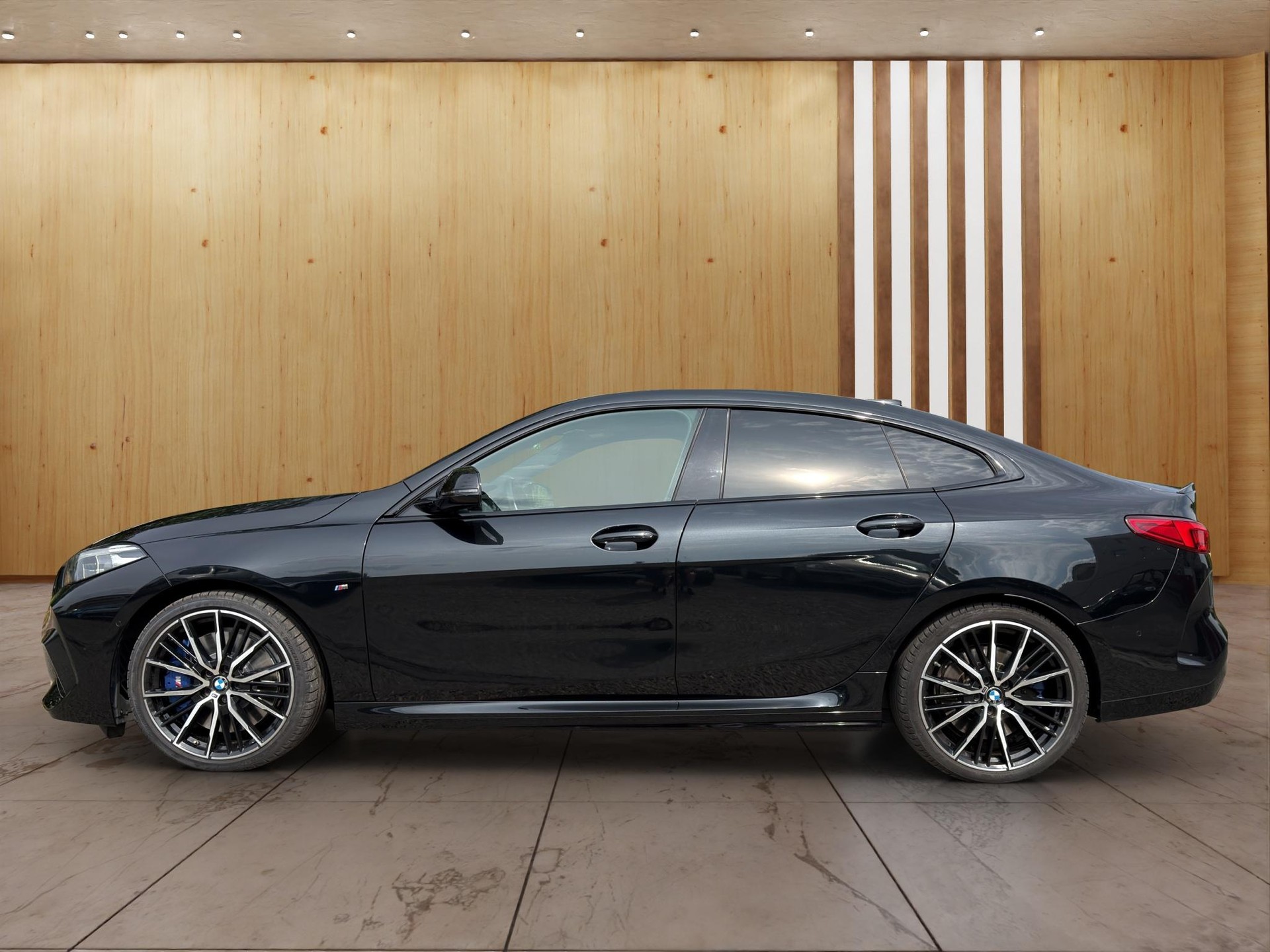 BMW M235i xDrive Gran Coupé-image-2