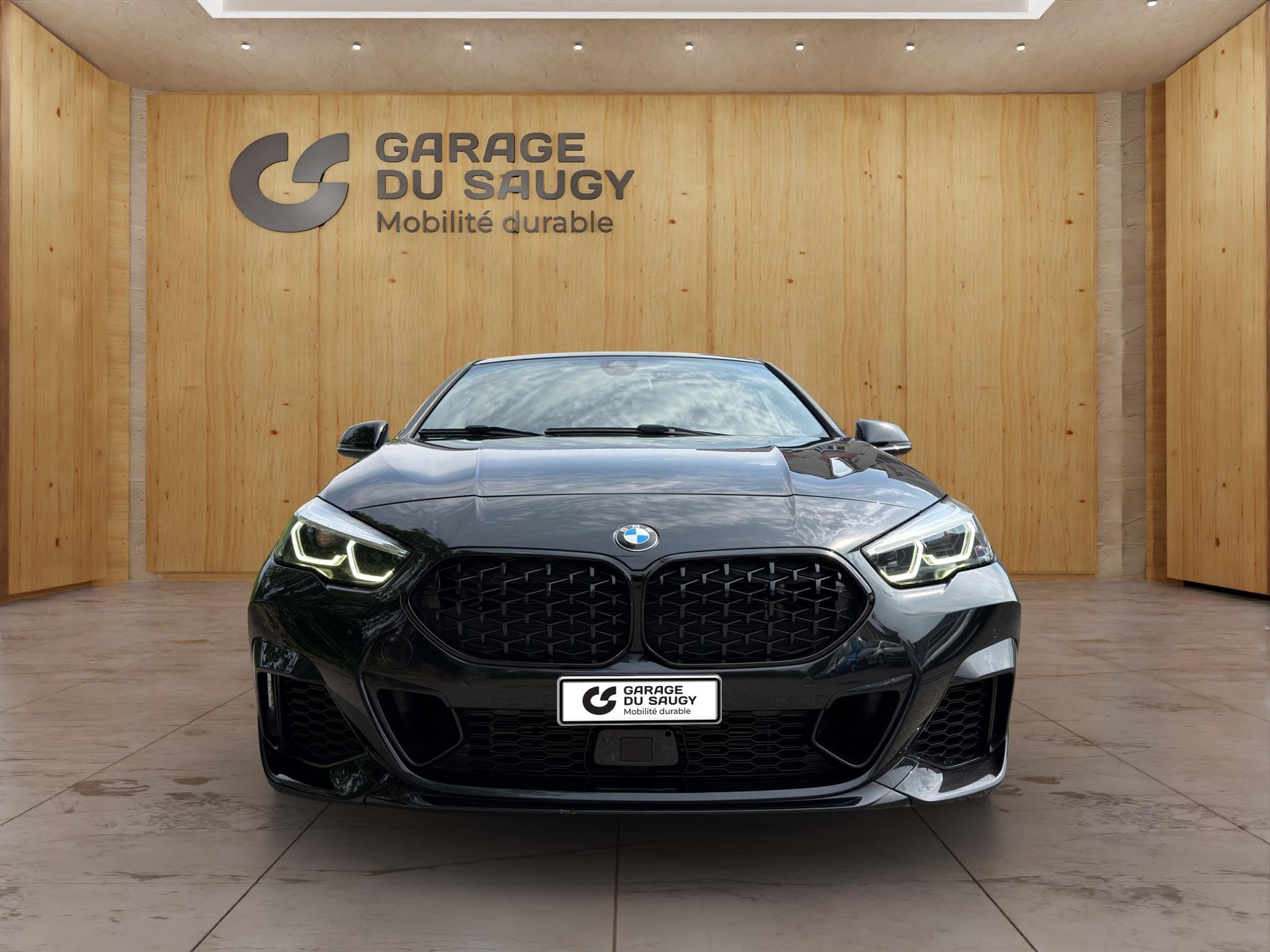 BMW M235i xDrive Gran Coupé-image-1