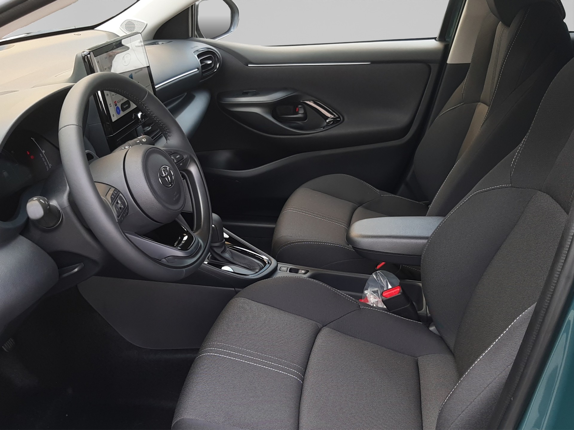 TOYOTA Yaris 1.5 VVT-i HSD Trend-image-8
