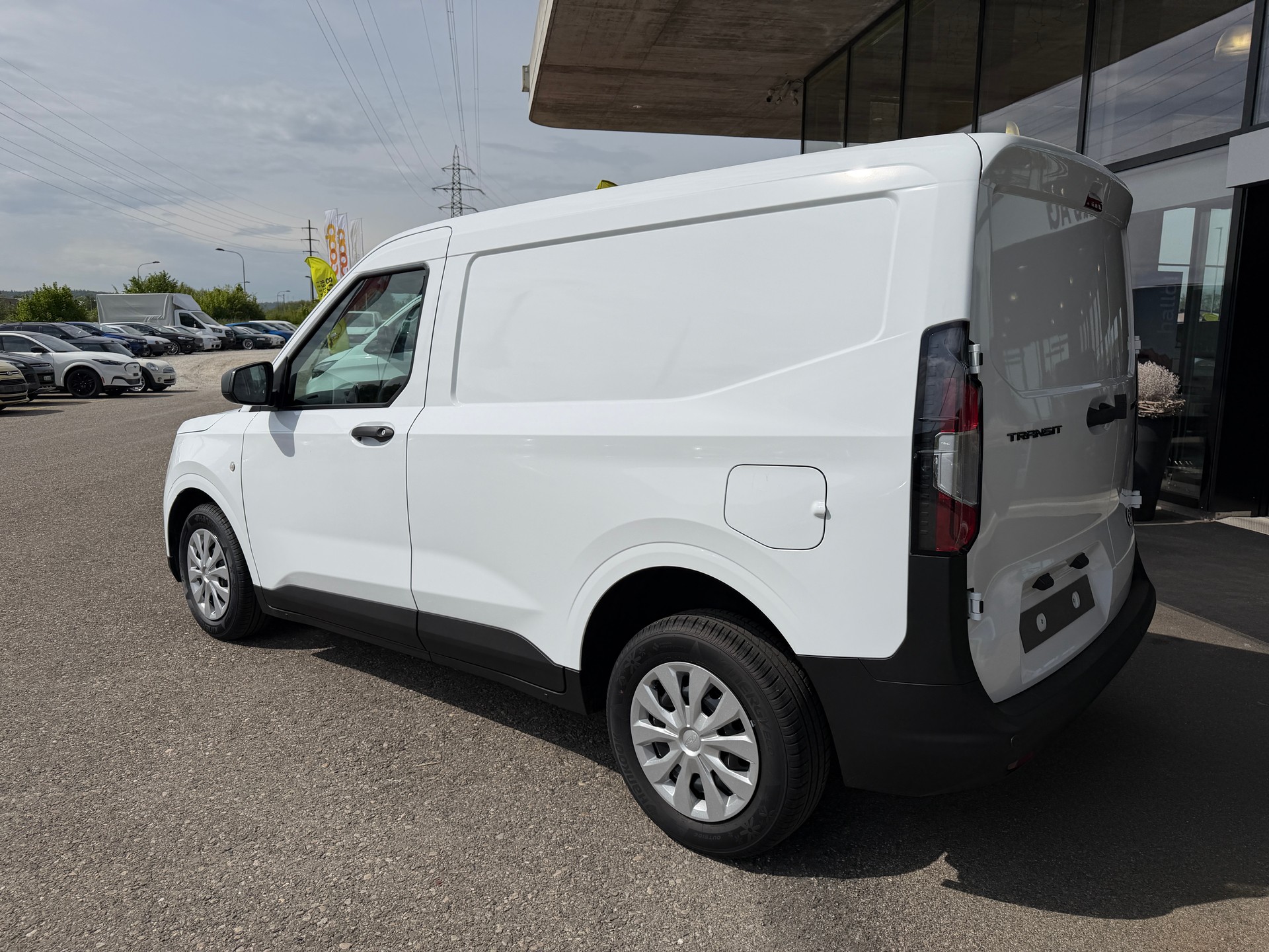 FORD Transit Courier Van 1.0 EcoBoost Trend Automat-image-4