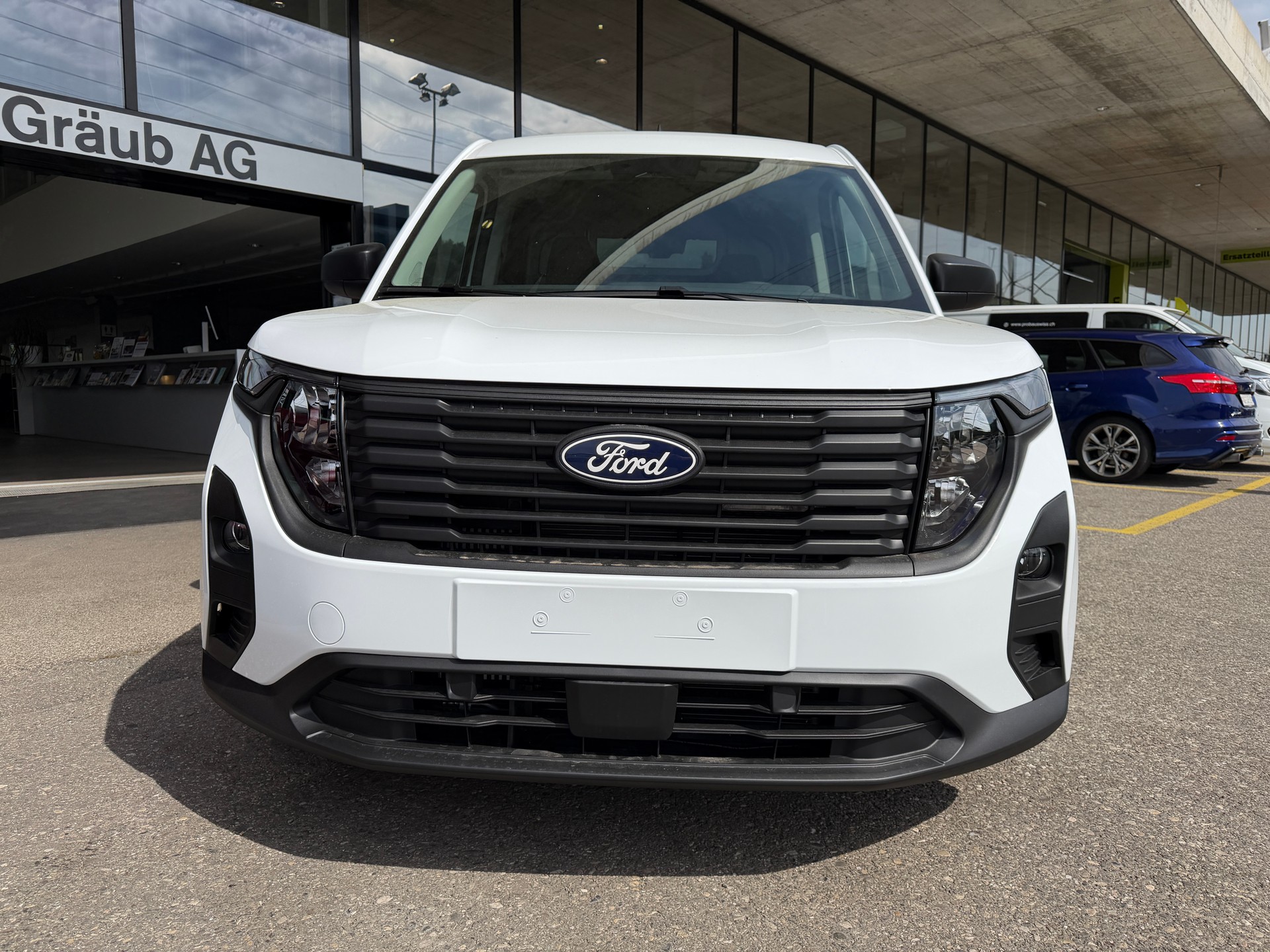 FORD Transit Courier Van 1.0 EcoBoost Trend Automat-showroom-element-1