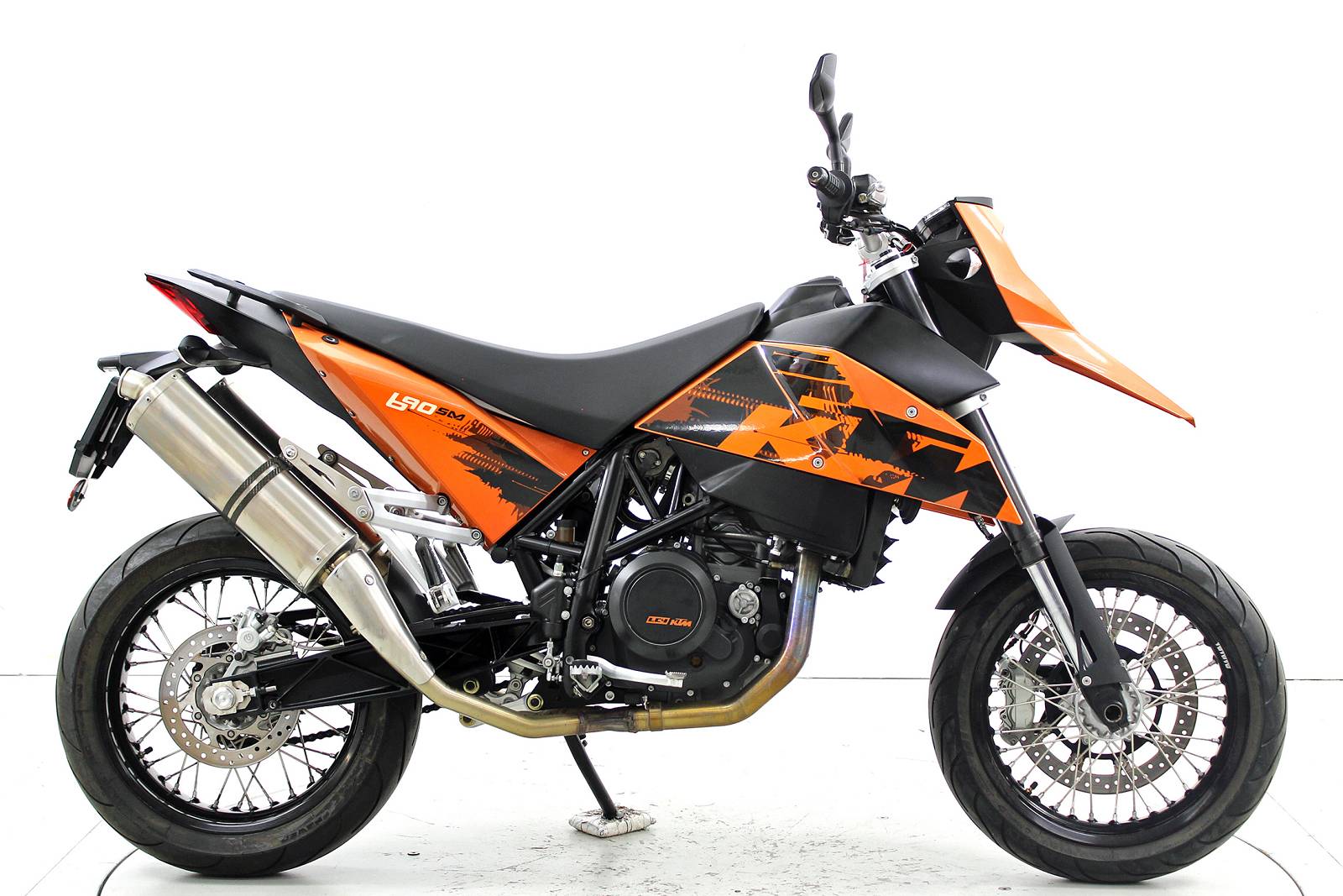 KTM 690 SM-showroom-element-3