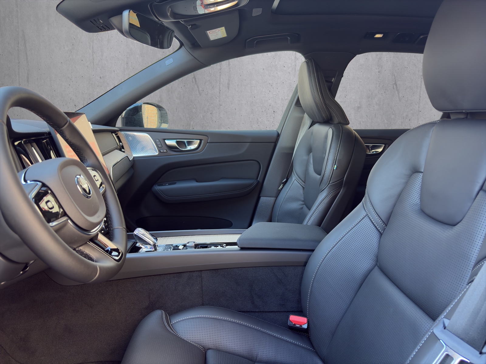 Image VOLVO XC60 XC60 T6 eAWD PluginHybrid Ultra Dark Geartronic