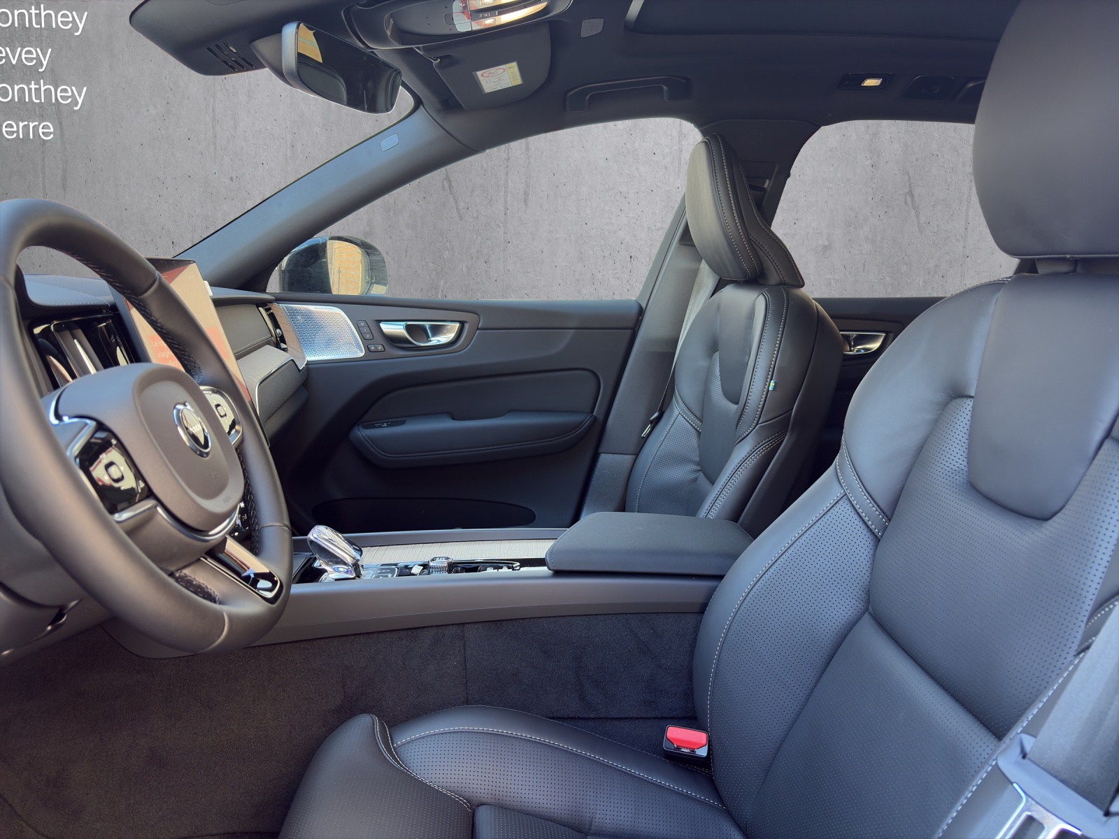 VOLVO XC60 T6 eAWD PluginHybrid Ultra Dark Geartronic-image-8