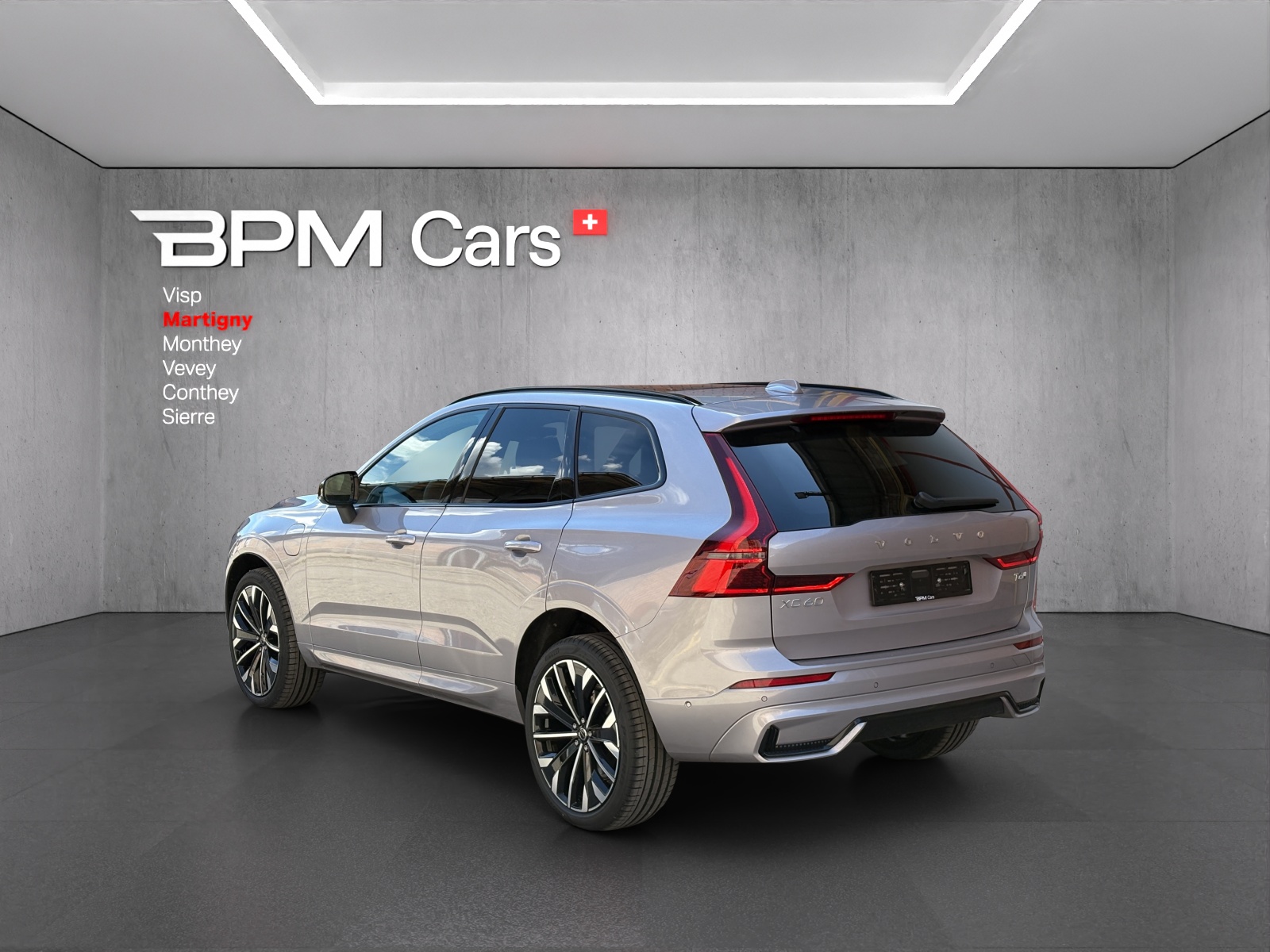 VOLVO XC60 T6 eAWD PluginHybrid Ultra Dark Geartronic-showroom-element-2