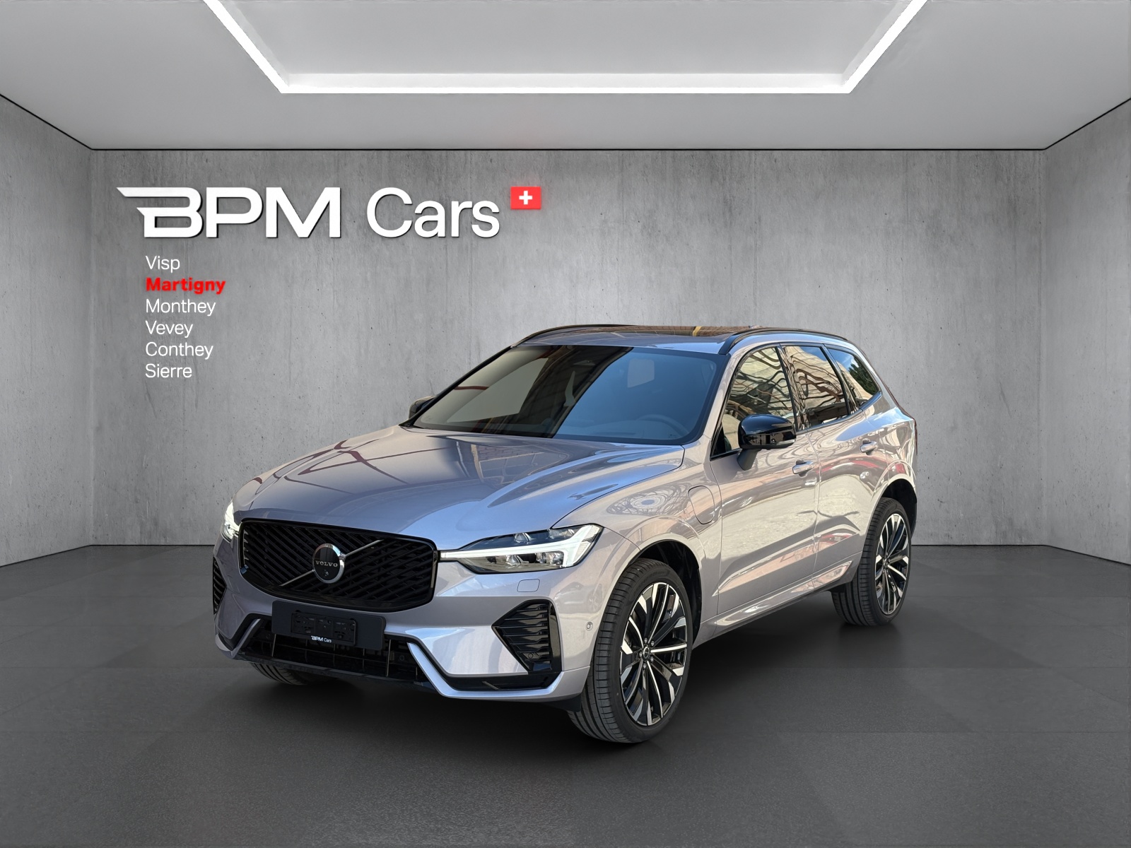 Photo VOLVO XC60 XC60 T6 eAWD PluginHybrid Ultra Dark Geartronic
