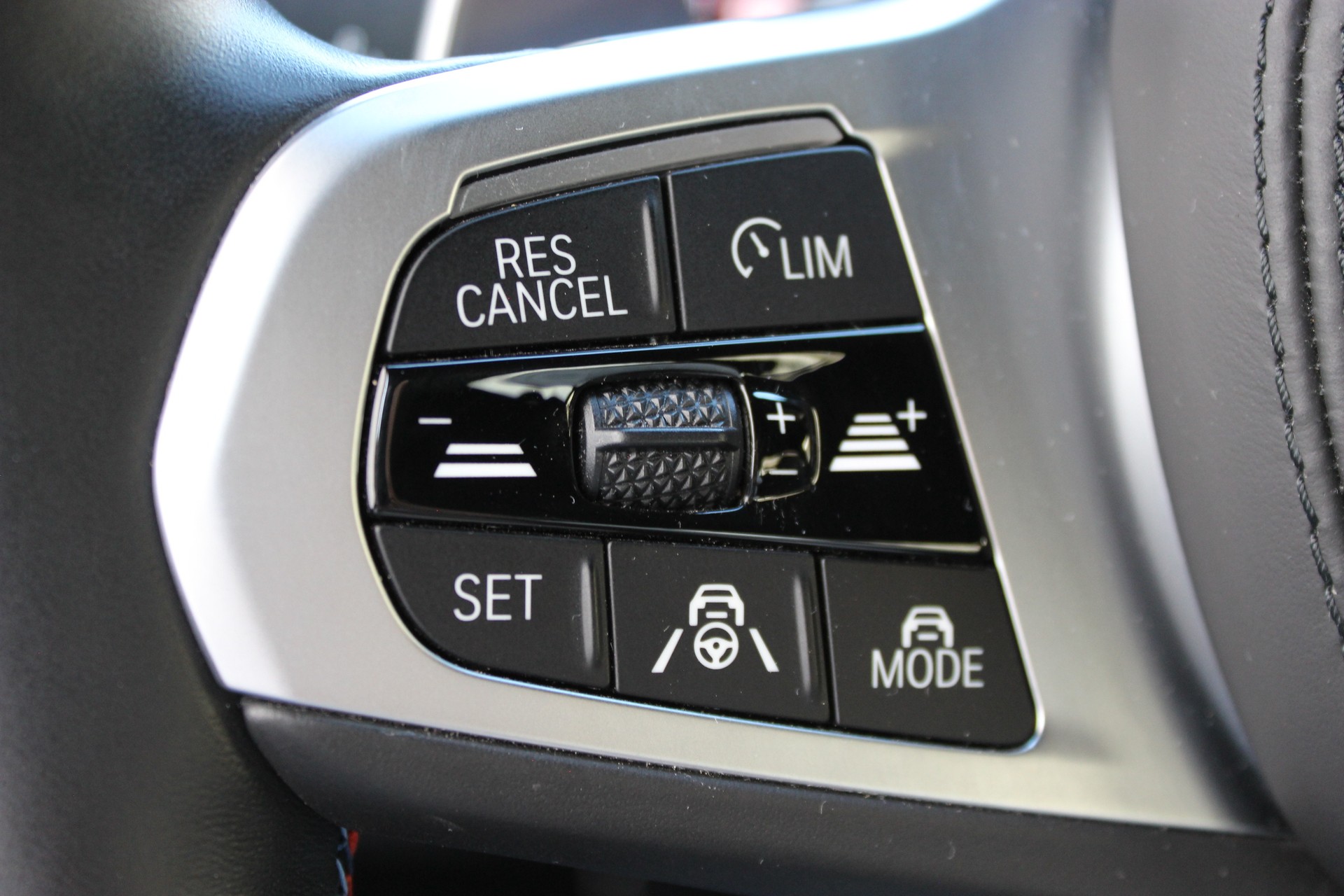 BMW X3 xDrive M Competition *BROOKLYN GRAU METALLIC*-image-16