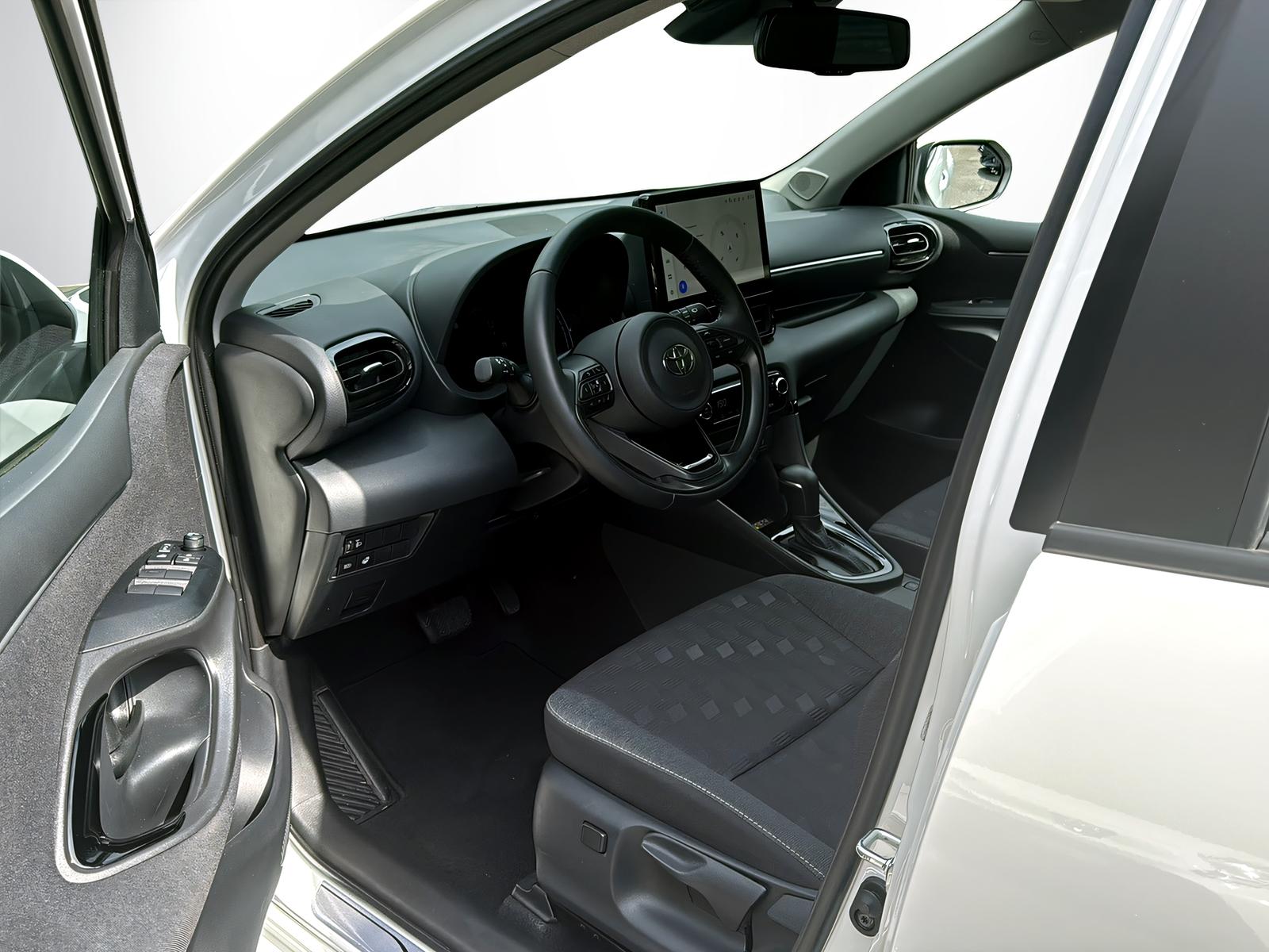 TOYOTA Yaris 1.5 VVT-i HSD Trend-image-6