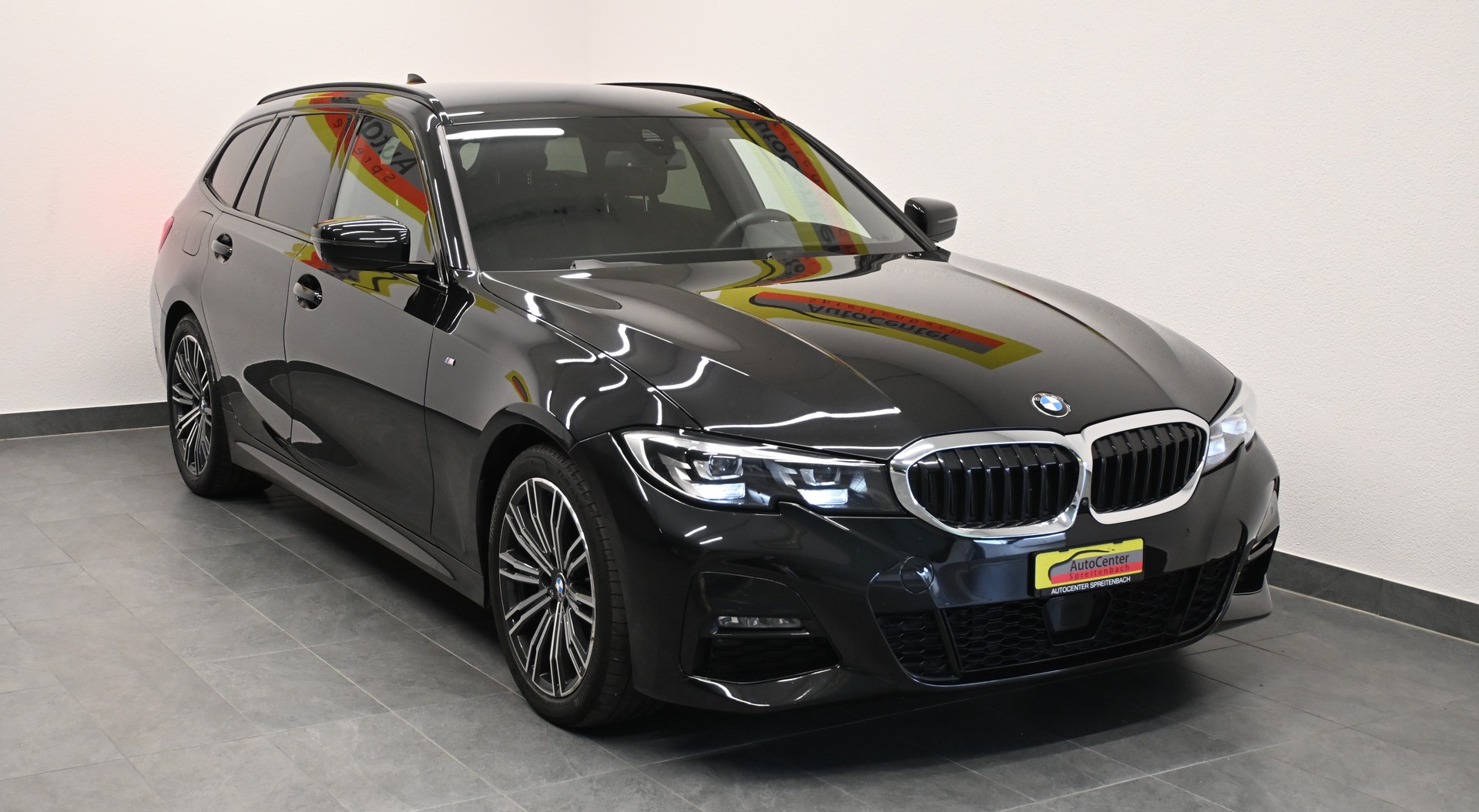 BMW 320d xDrive 48V Touring M Sport Steptronic-image-0