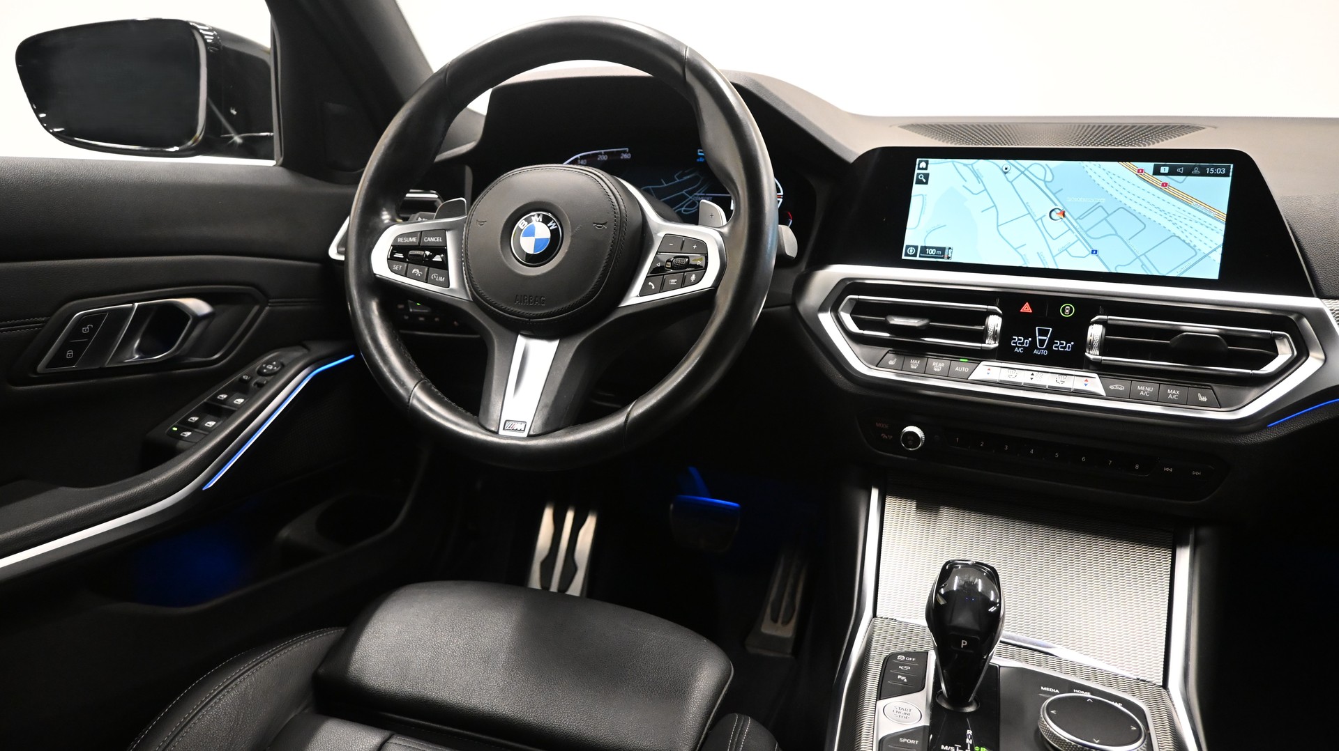 BMW 320d xDrive 48V Touring M Sport Steptronic-image-4