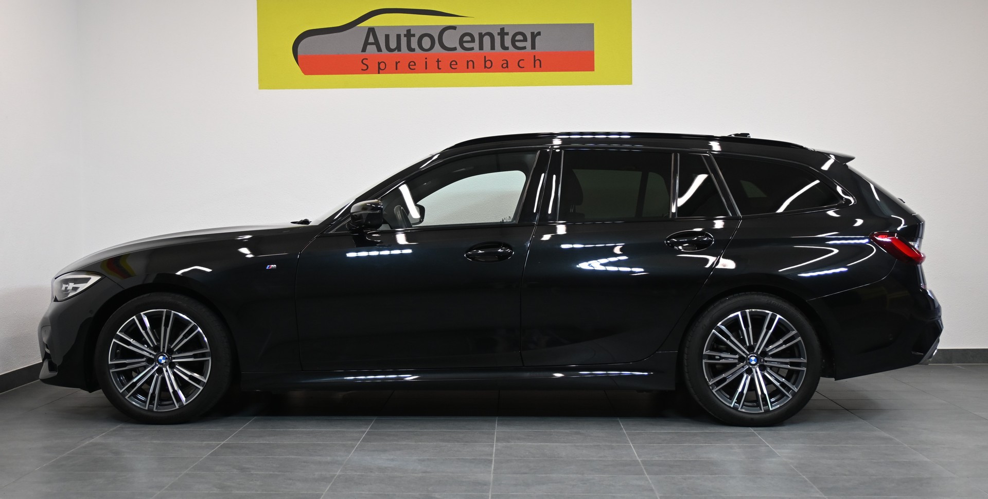 BMW 320d xDrive 48V Touring M Sport Steptronic-image-10