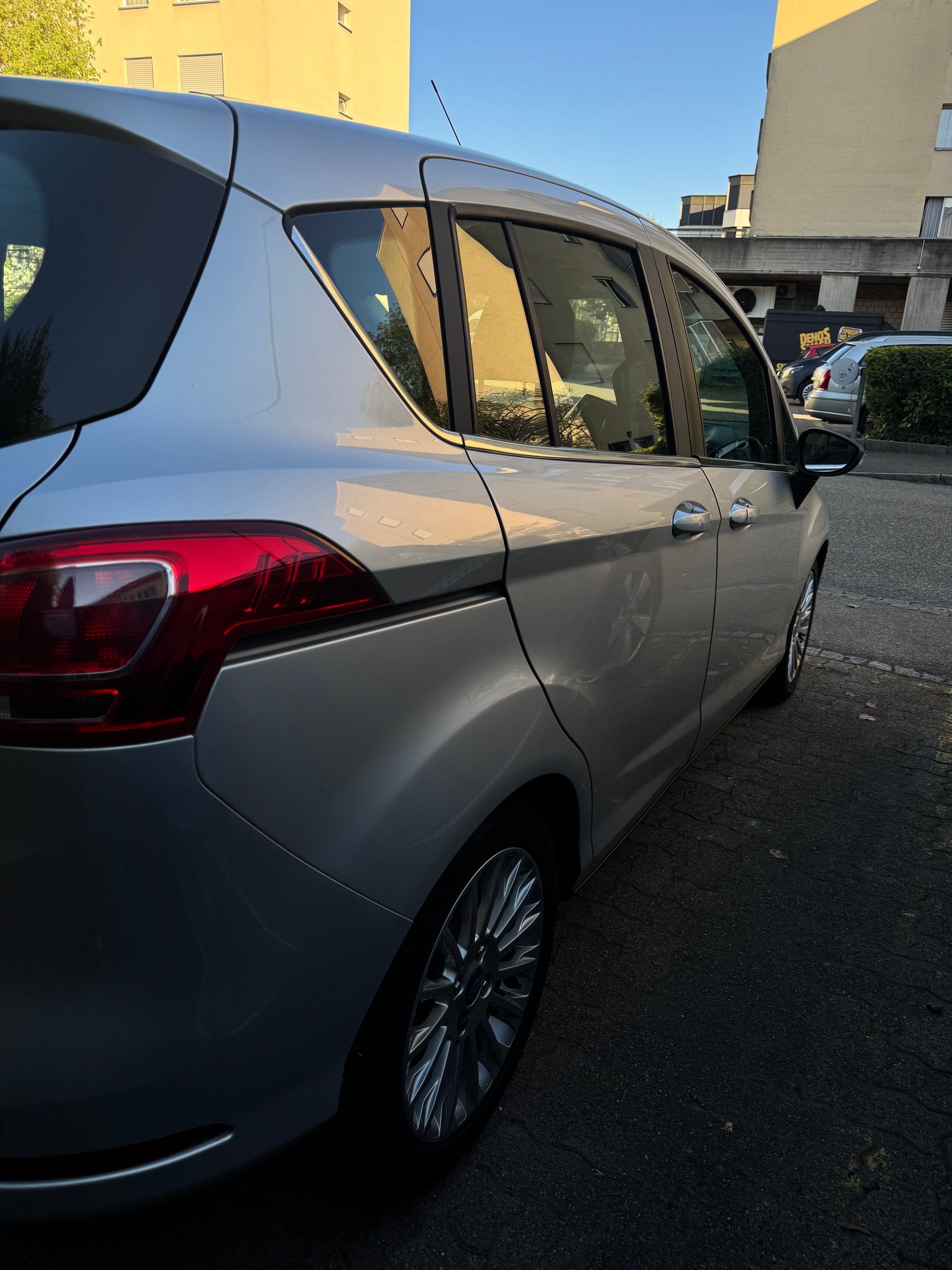 FORD 1.6i Ti-VCT Titanium X FPS-image-2