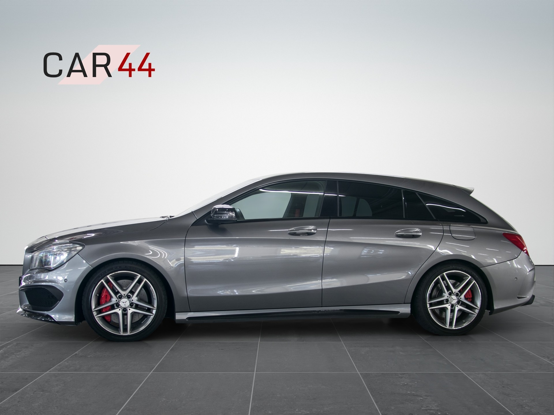MERCEDES-BENZ CLA Shooting Brake 45 AMG 4Matic Speedshift-showroom-element-1