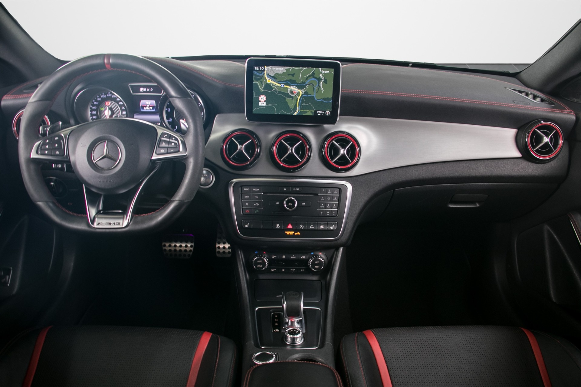 MERCEDES-BENZ CLA Shooting Brake 45 AMG 4Matic Speedshift-showroom-element-3