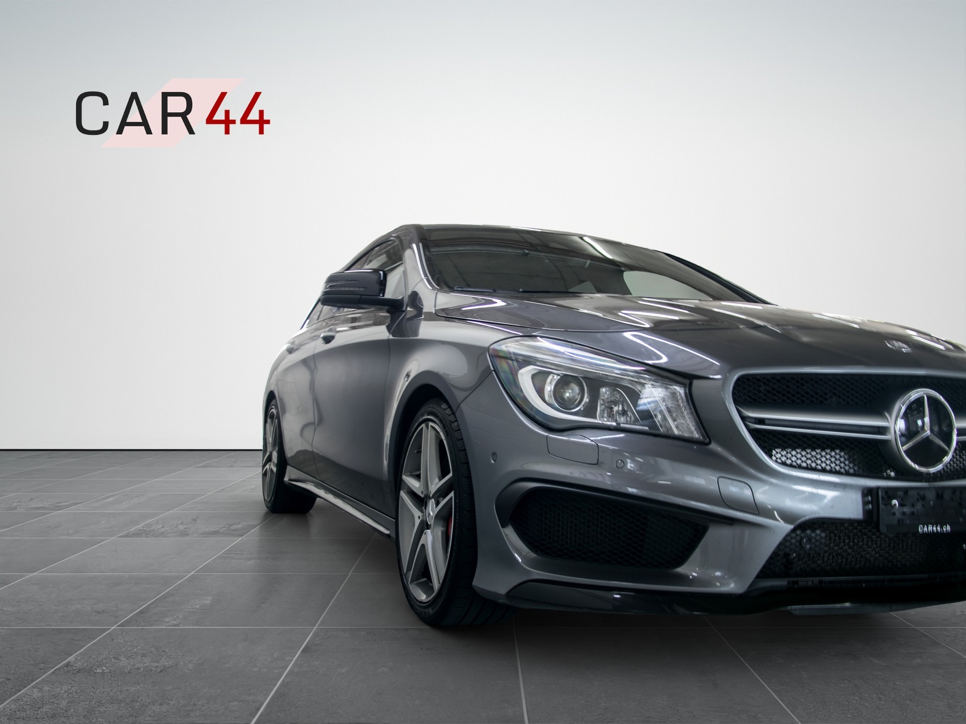 MERCEDES-BENZ CLA Shooting Brake 45 AMG 4Matic Speedshift-image-13