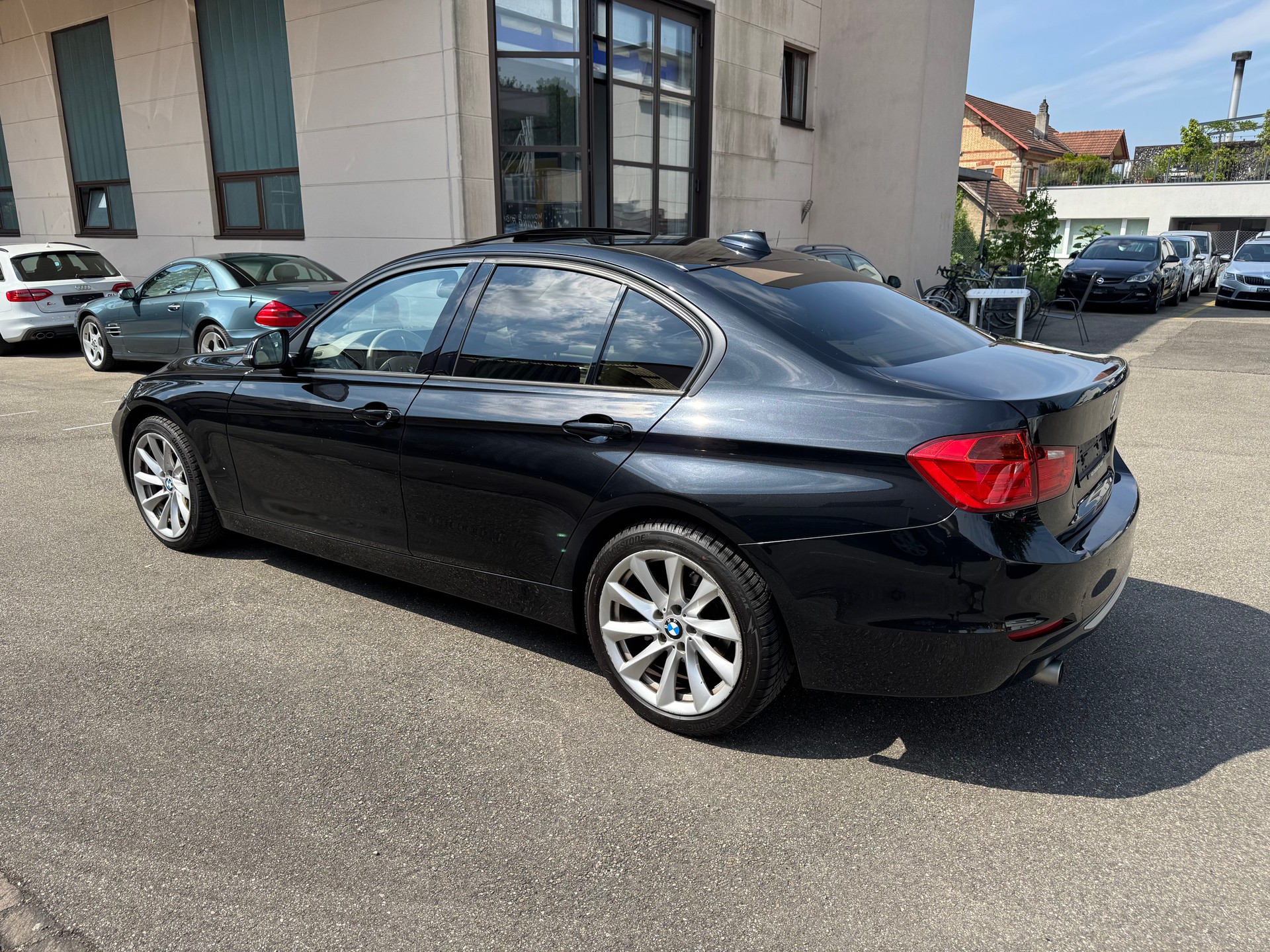 BMW 320d Modern Line Steptronic-image-3