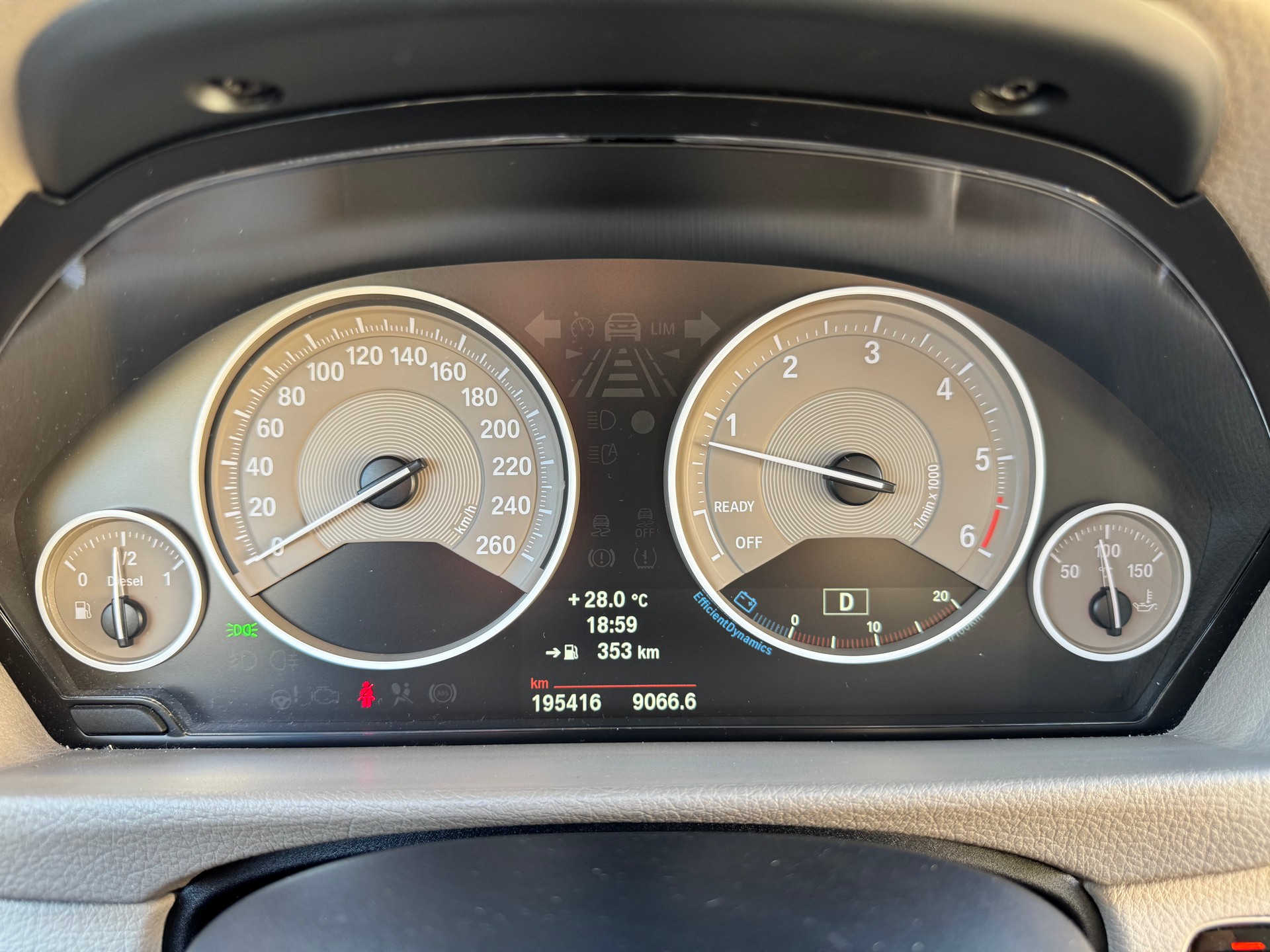 BMW 320d Modern Line Steptronic-image-12