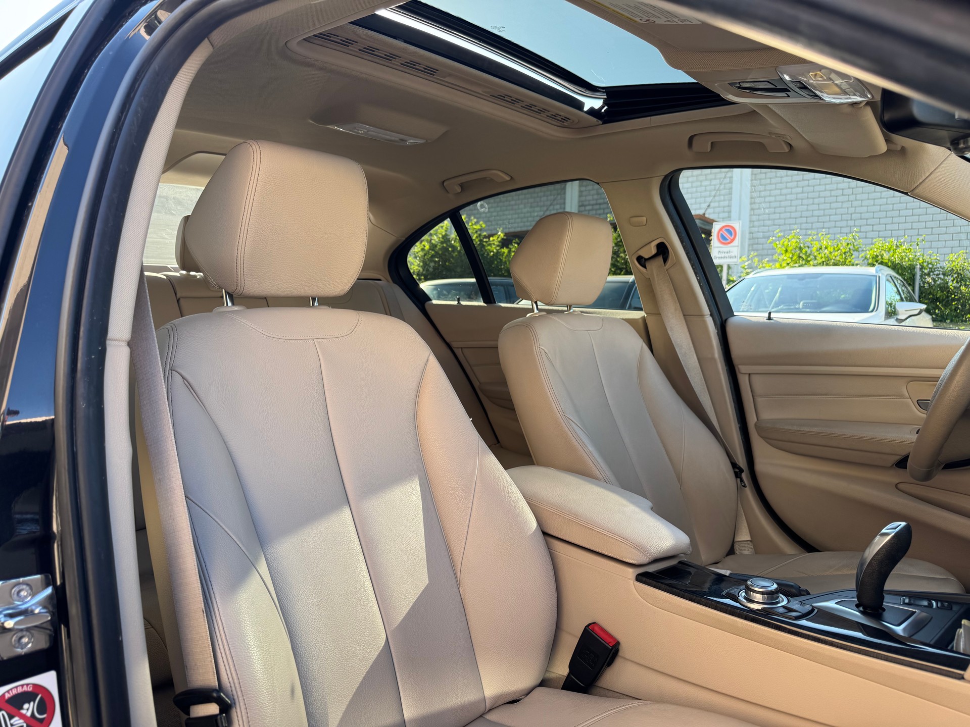 BMW 320d Modern Line Steptronic-image-10