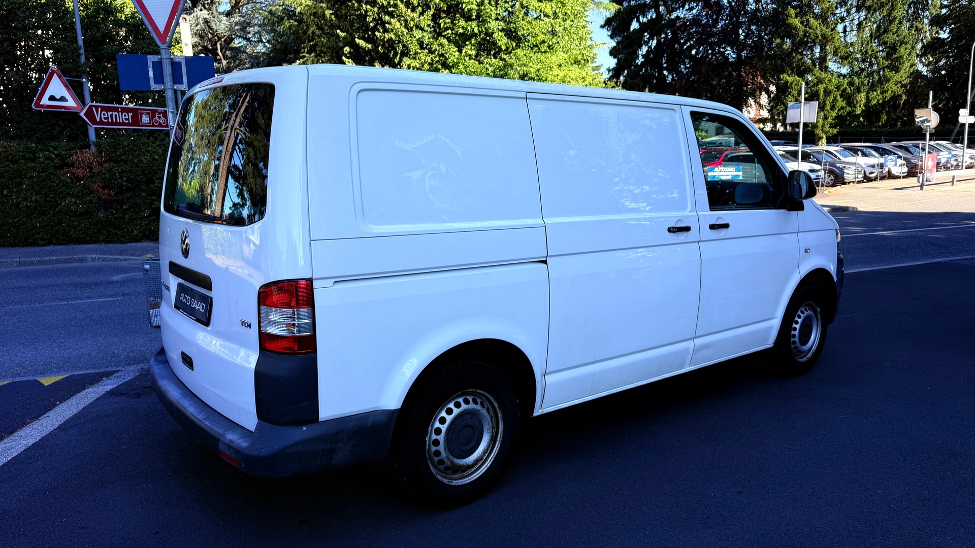 VW T5 2.0 TDI Entry-image-5