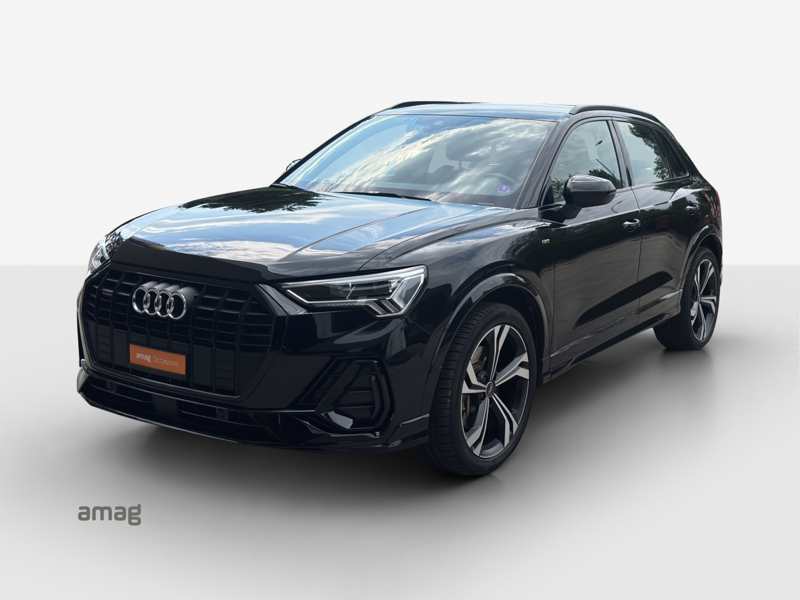 AUDI Q3 40 TFSI S line quattro S-tronic-image-0