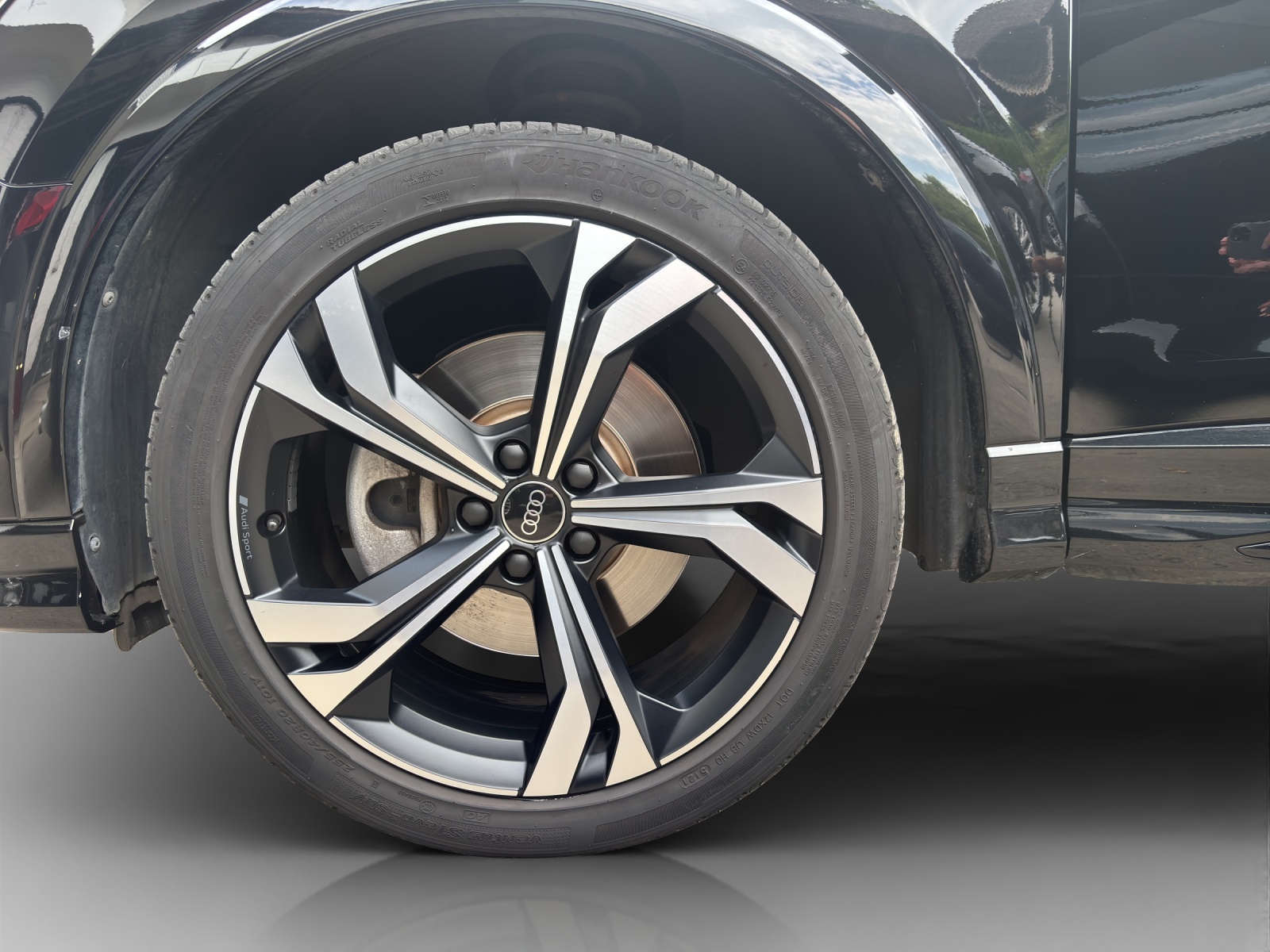 AUDI Q3 40 TFSI S line quattro S-tronic-image-13