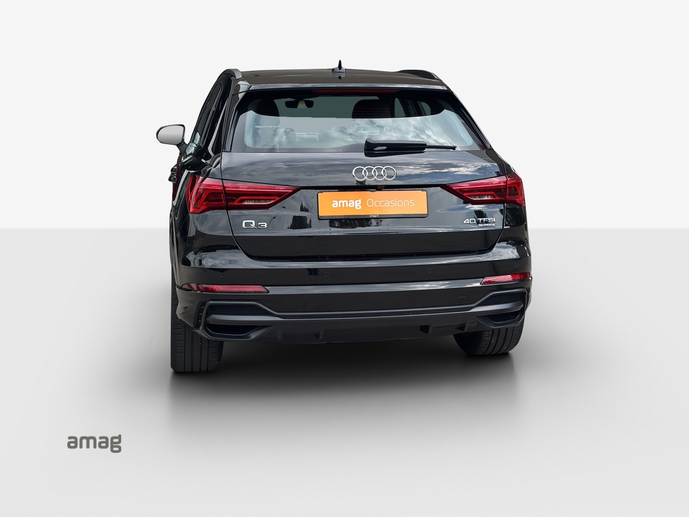 AUDI Q3 40 TFSI S line quattro S-tronic-showroom-element-3