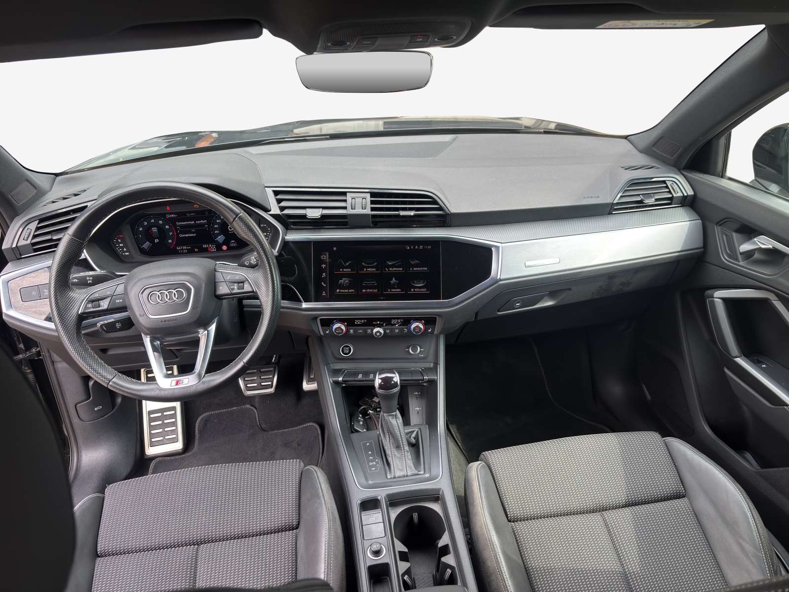 AUDI Q3 40 TFSI S line quattro S-tronic-image-8