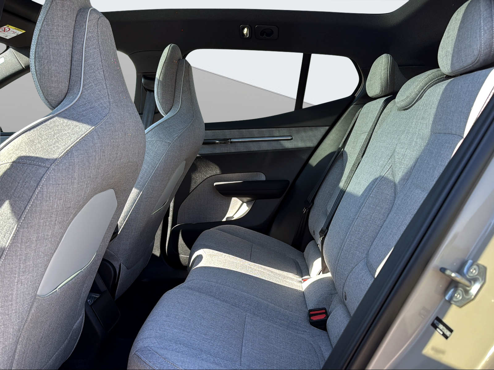 VOLVO EX 30 E60 Twin Ultra Performance AWD-image-13