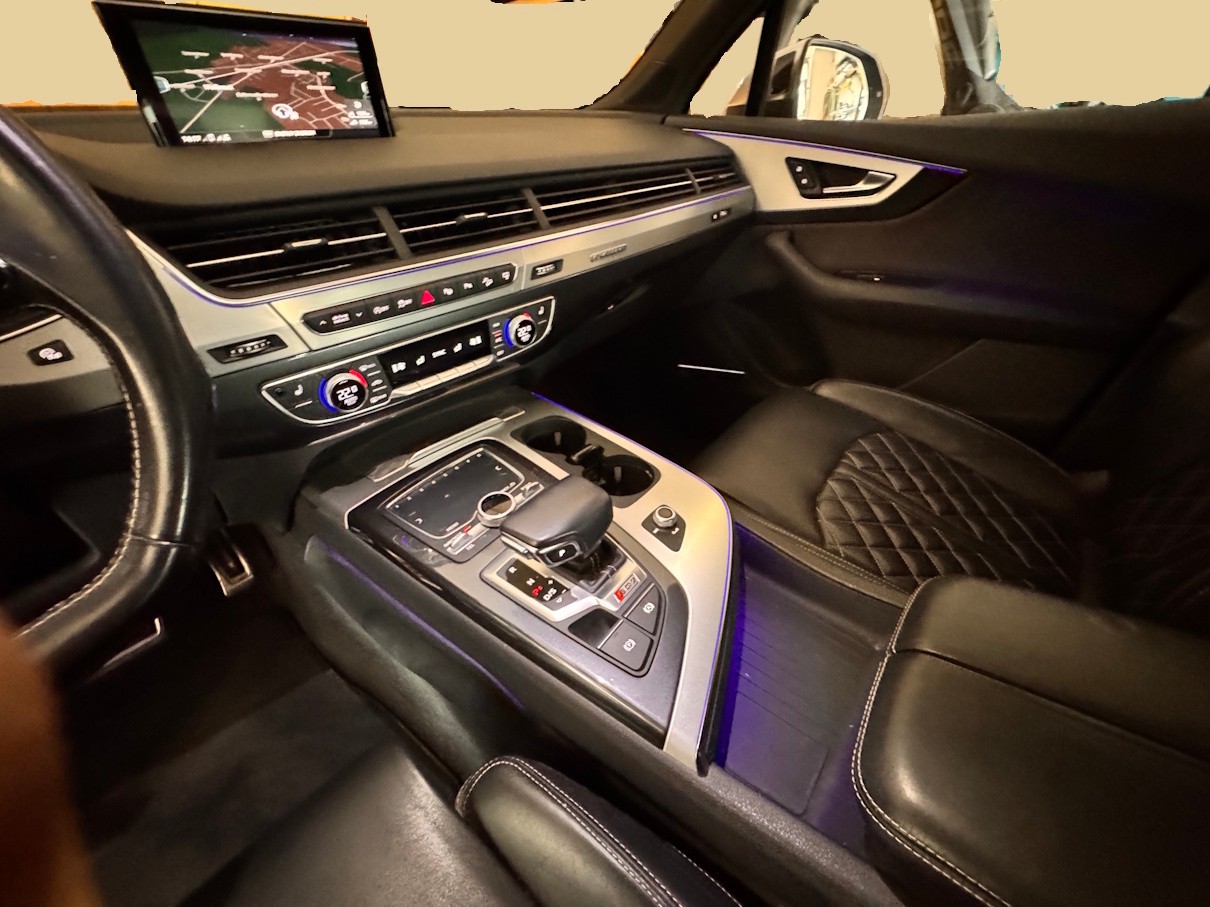 AUDI SQ7 4.0 TDI quattro tiptronic-image-8