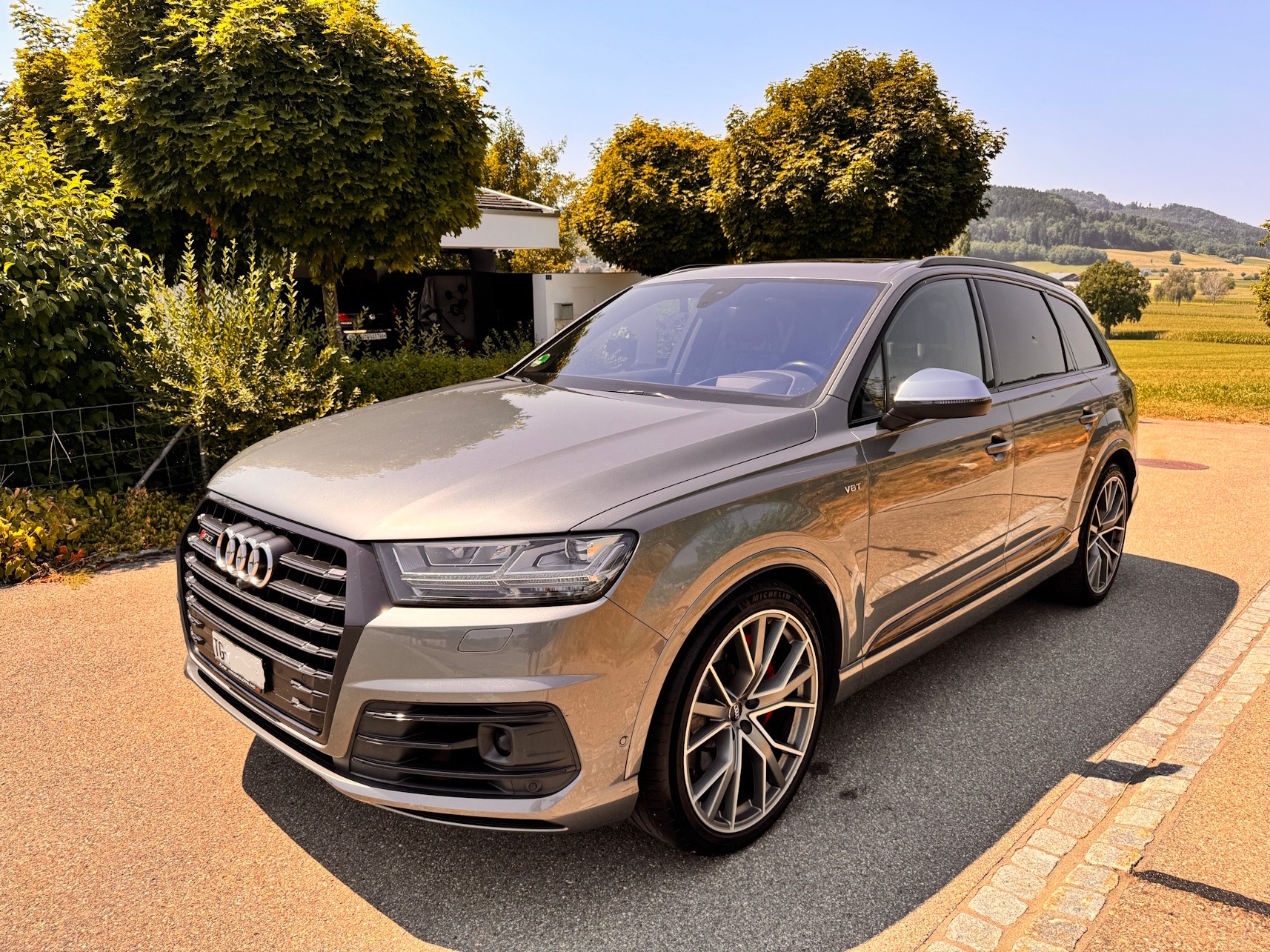 AUDI SQ7 4.0 TDI quattro tiptronic-image-1