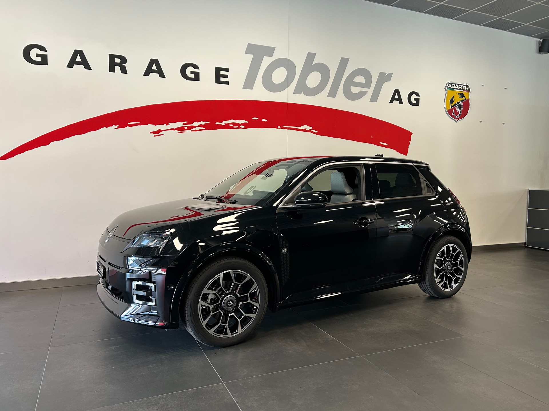 RENAULT R5 E-Tech Comfort Range 52 kWh Roland Garros-image-6