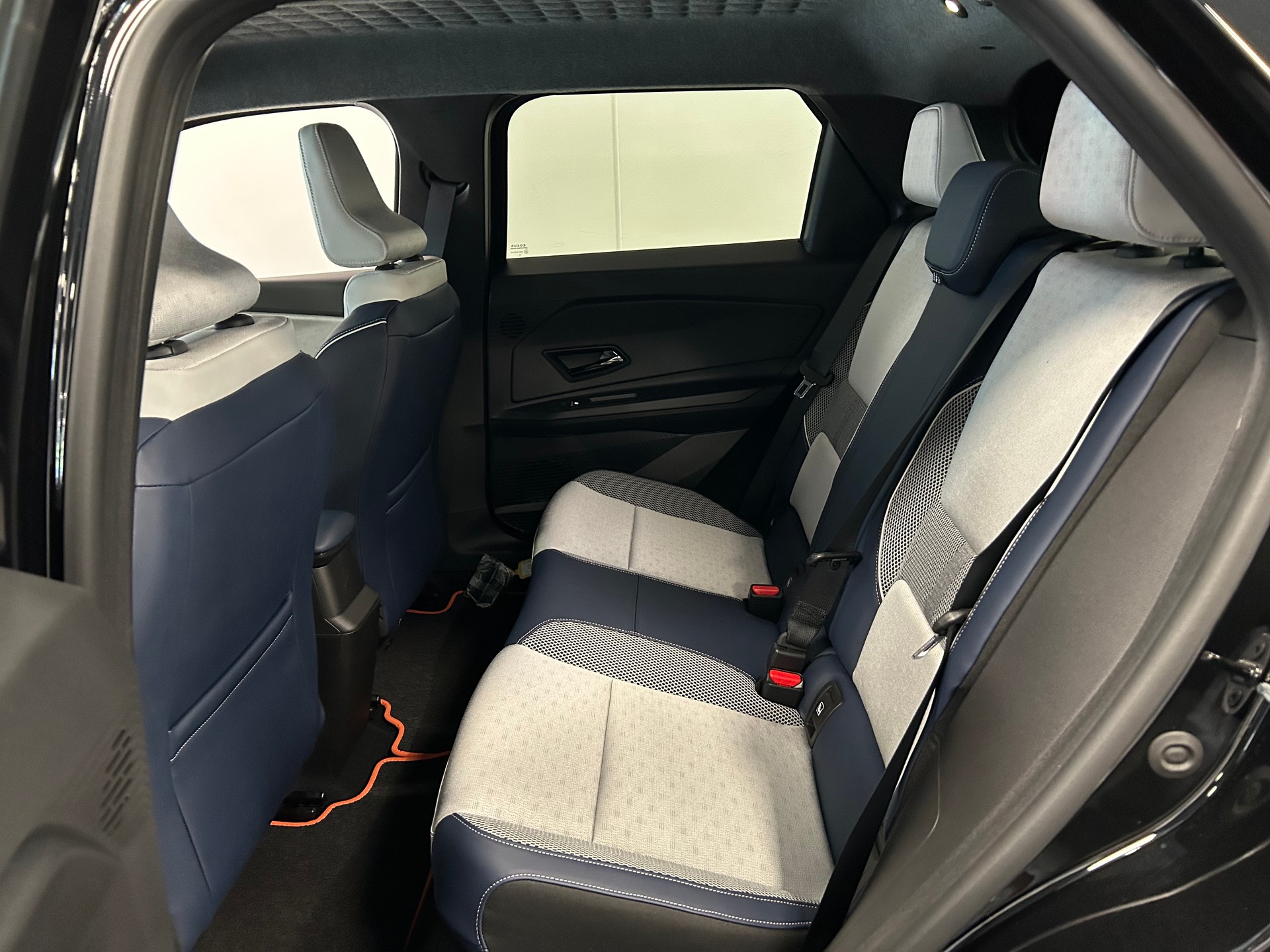 RENAULT R5 E-Tech Comfort Range 52 kWh Roland Garros-image-17