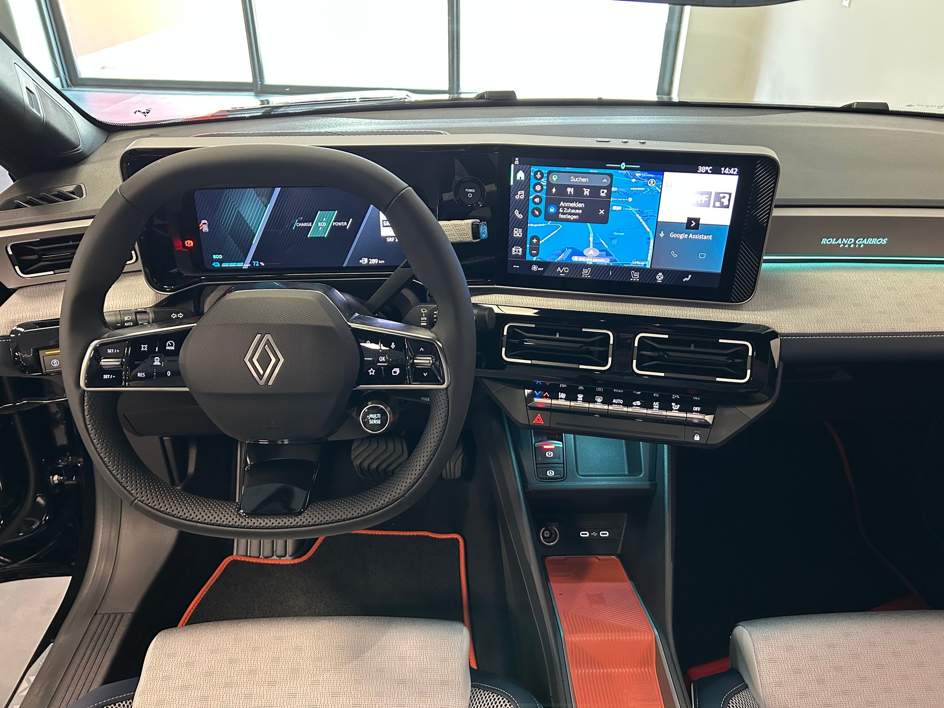 RENAULT R5 E-Tech Comfort Range 52 kWh Roland Garros-image-14