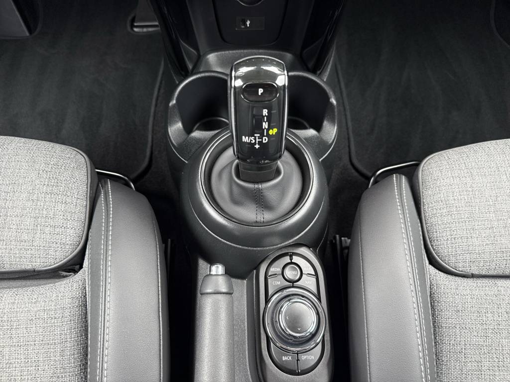 MINI Cooper Steptronic DKG-image-13