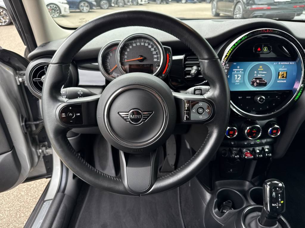 MINI Cooper Steptronic DKG-image-12